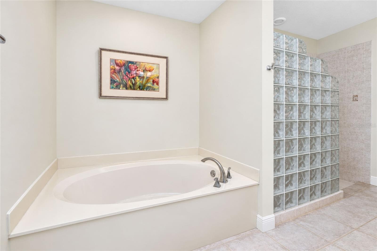 Condominium at 197 TARPON COVE BLVD #611, PUNTA GORDA, photo 52 of 75