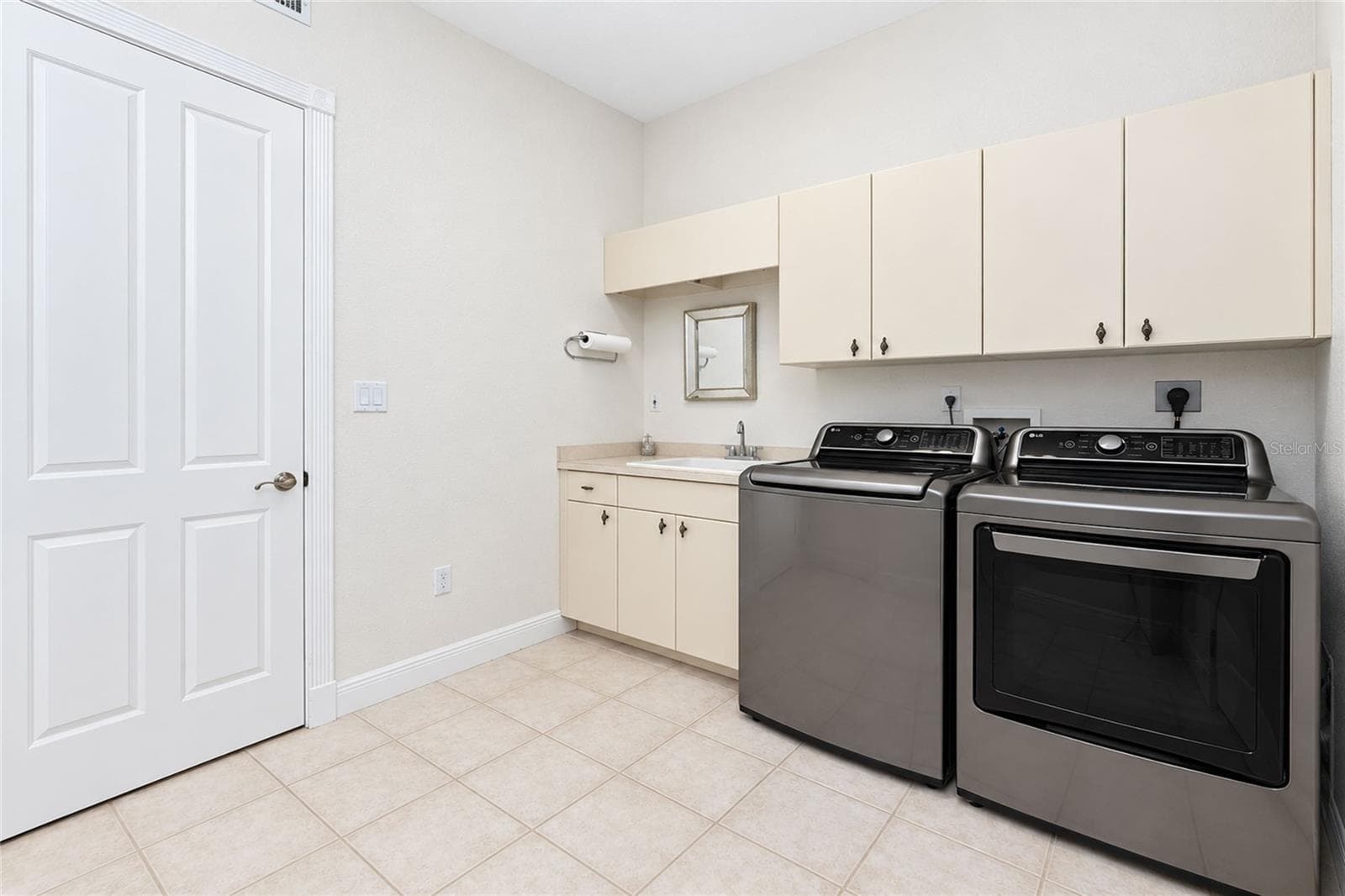 Condominium at 197 TARPON COVE BLVD #611, PUNTA GORDA, photo 65 of 75