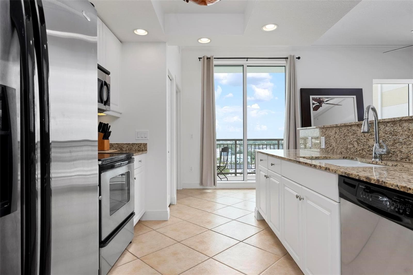 Condominium at 800 N TAMIAMI TRL #1504, SARASOTA, photo 10 of 38
