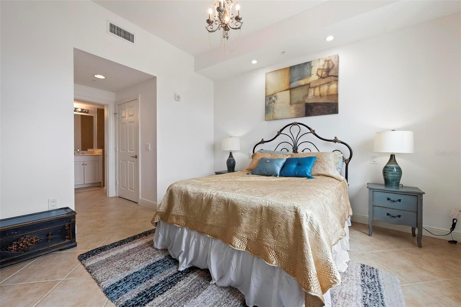 Primary Suite - 800 N TAMIAMI TRL #1504, SARASOTA