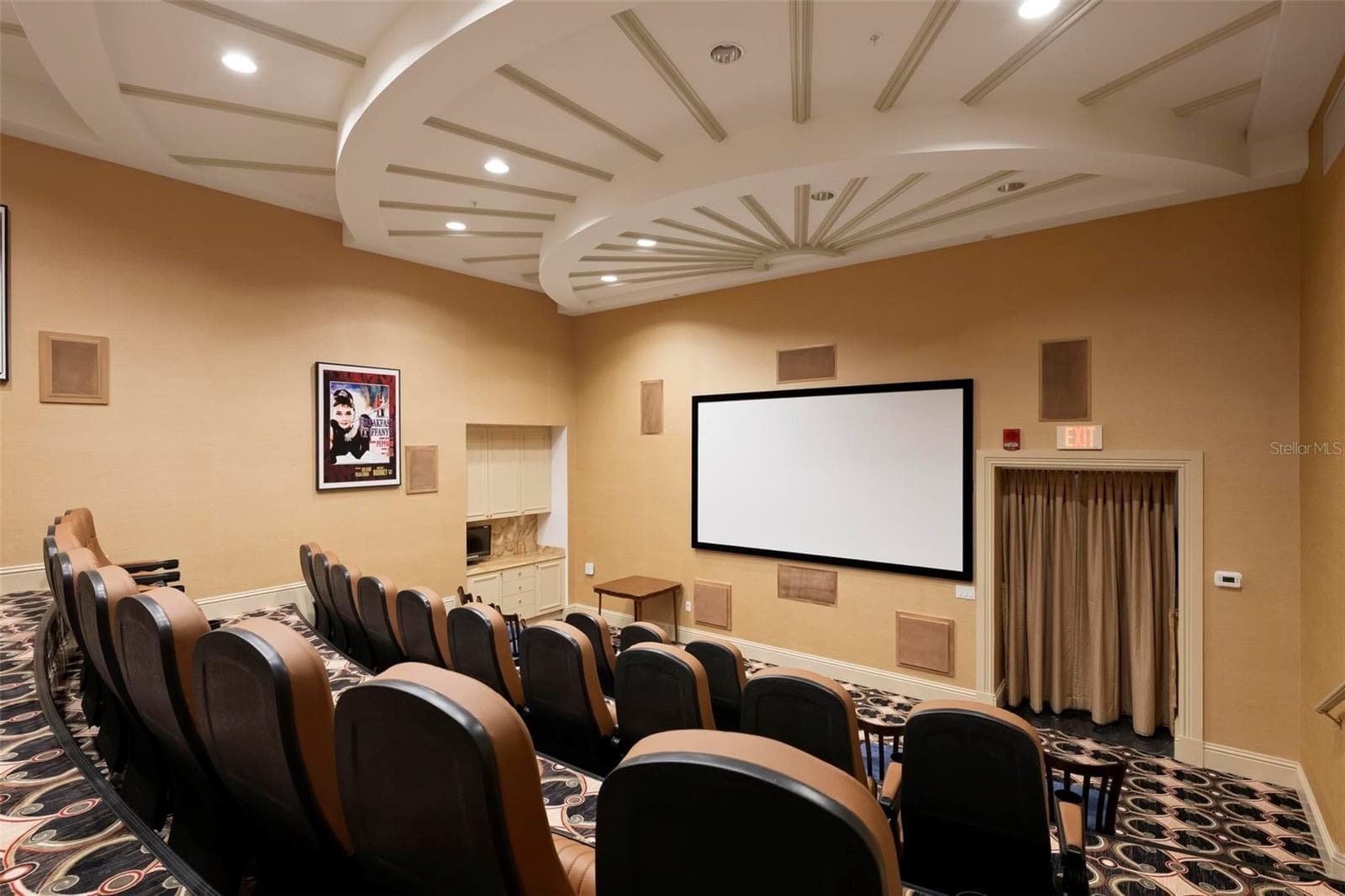 Theatre room - 800 N TAMIAMI TRL #1504, SARASOTA