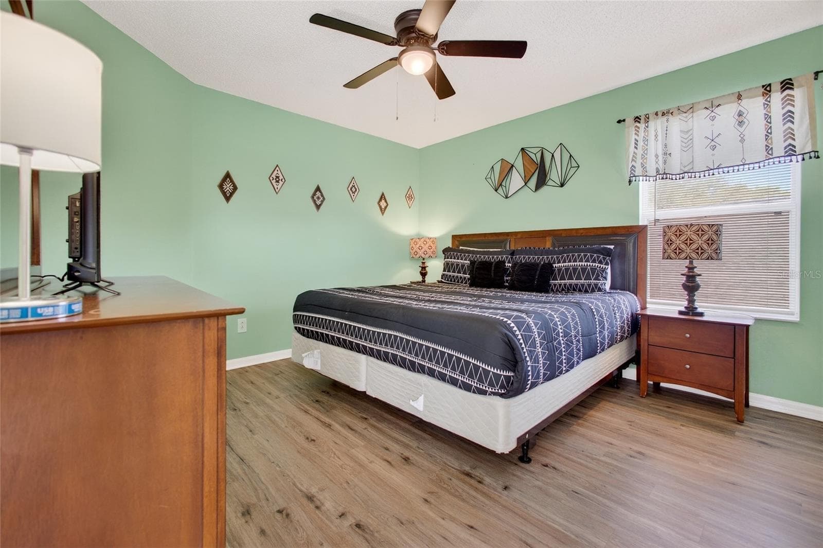 Single Family Residence at 2605 EMERALD ISLAND BLVD, KISSIMMEE, photo 20 of 56