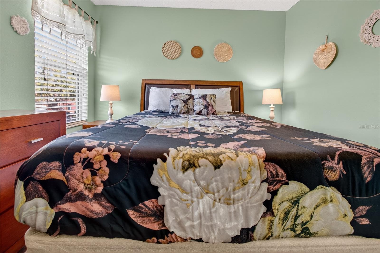 Single Family Residence at 2605 EMERALD ISLAND BLVD, KISSIMMEE, photo 23 of 56