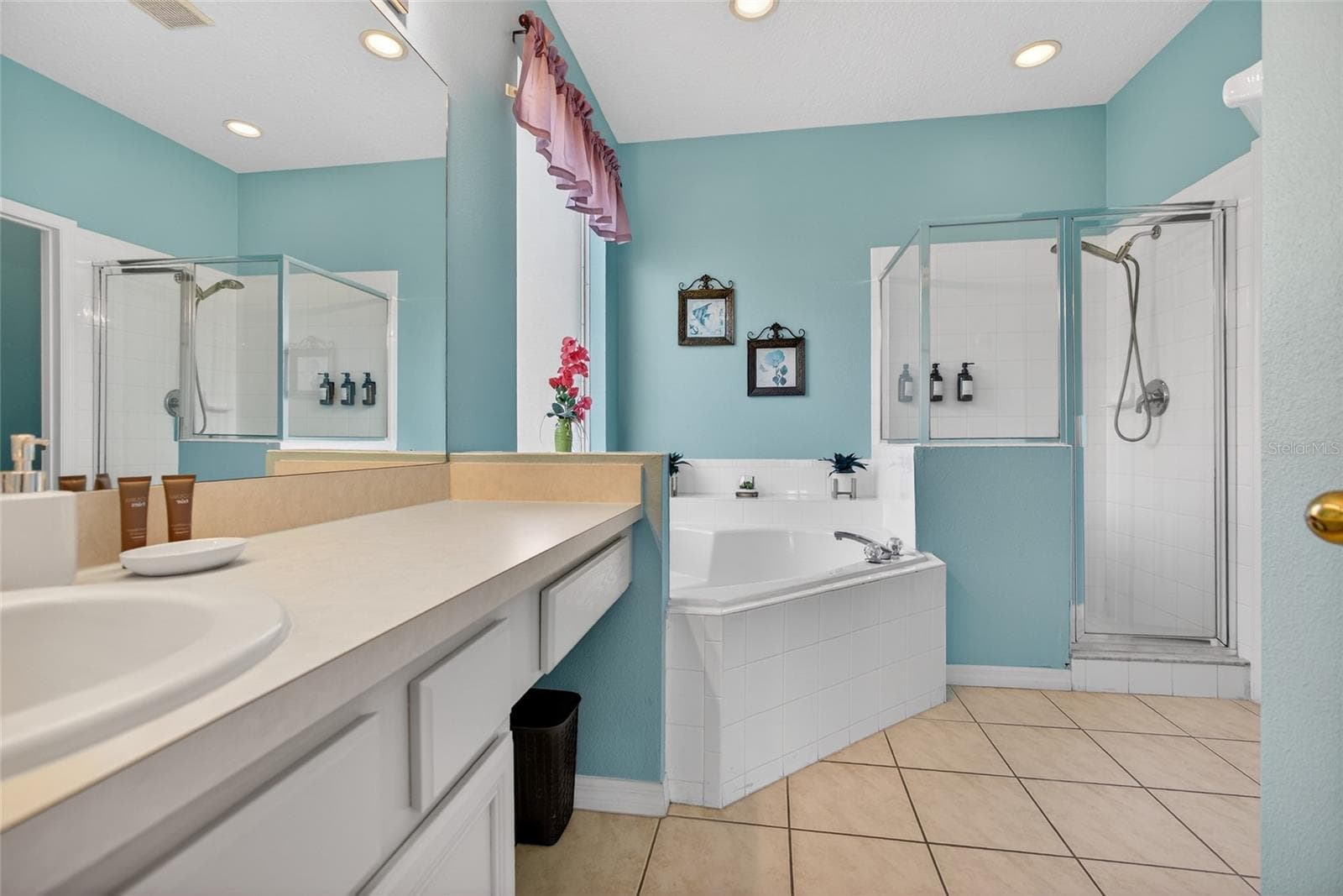 Single Family Residence at 2605 EMERALD ISLAND BLVD, KISSIMMEE, photo 47 of 56