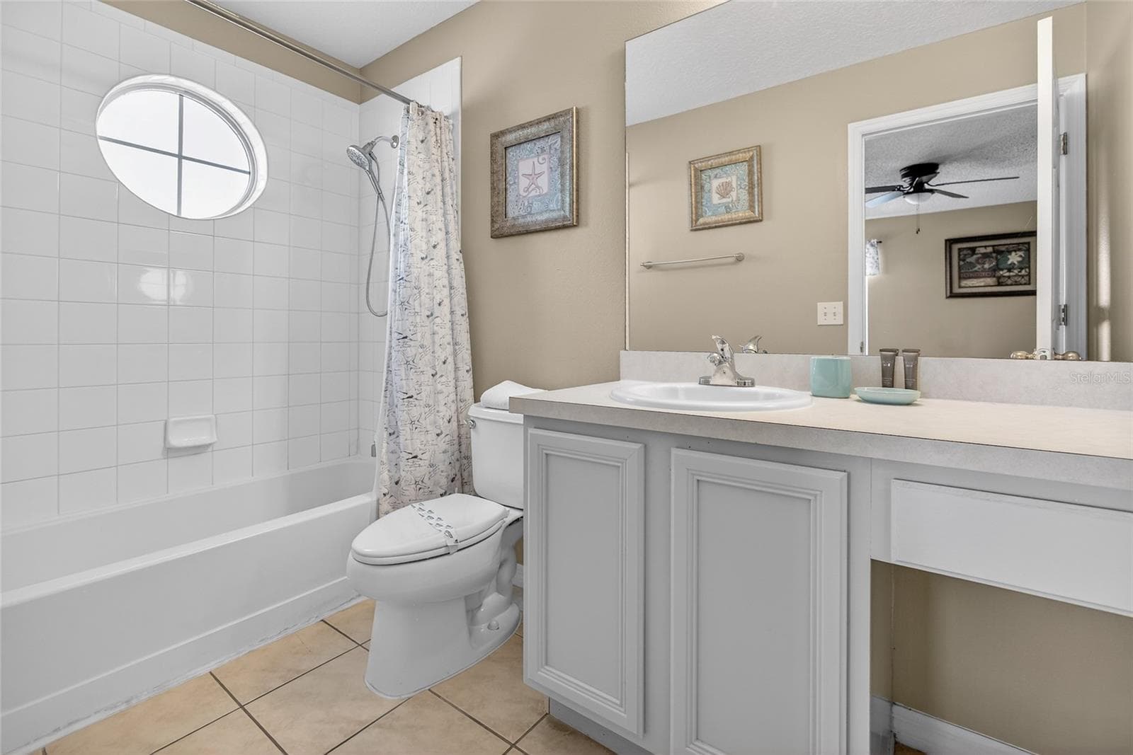 Single Family Residence at 2605 EMERALD ISLAND BLVD, KISSIMMEE, photo 49 of 56