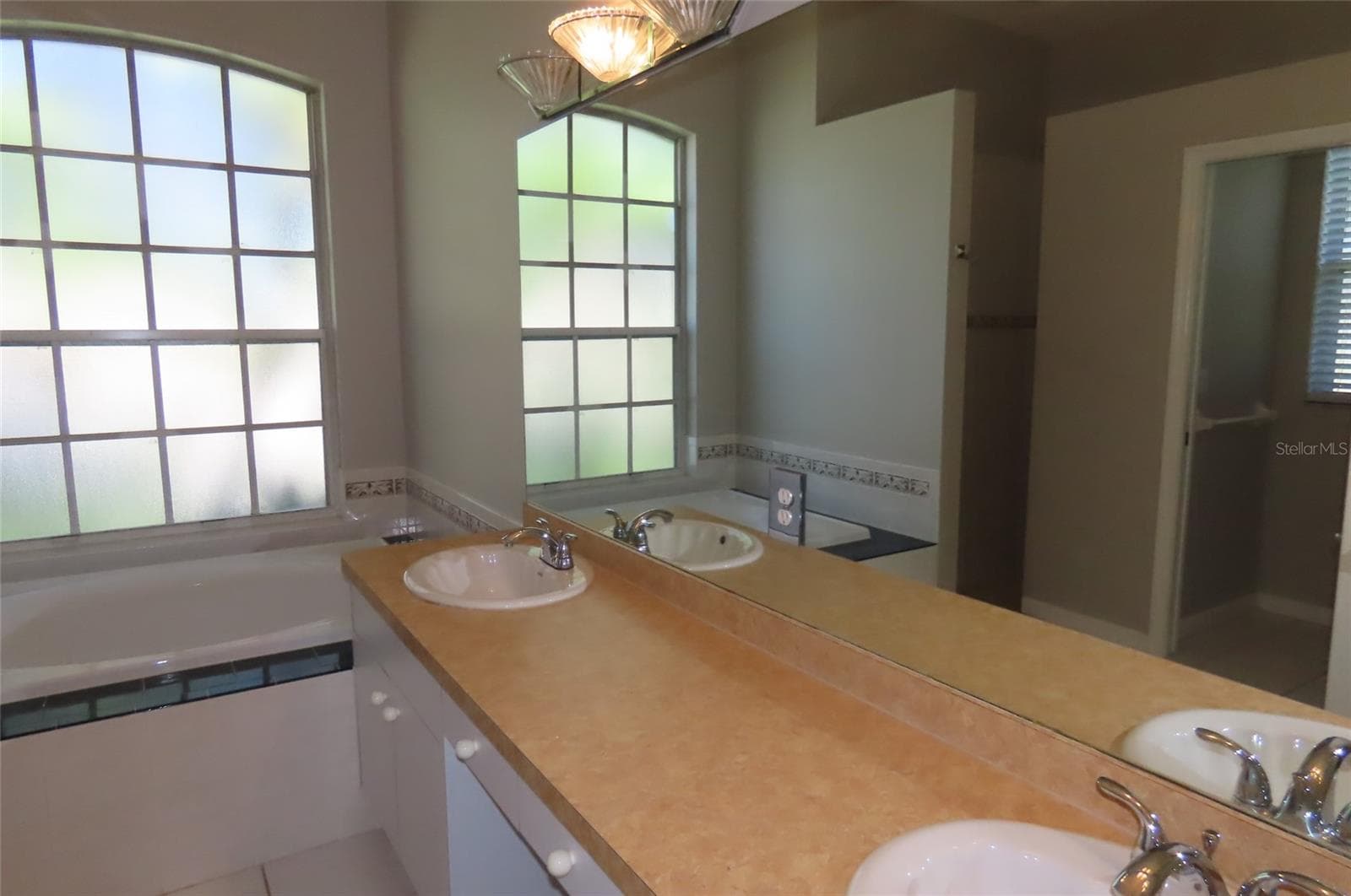 Single Family Residence at 1801 MAPLELEAF BLVD, OLDSMAR, photo 9 of 67