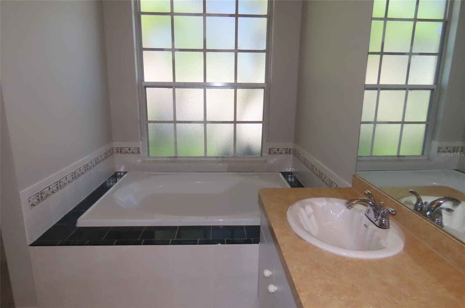 Single Family Residence at 1801 MAPLELEAF BLVD, OLDSMAR, photo 11 of 67
