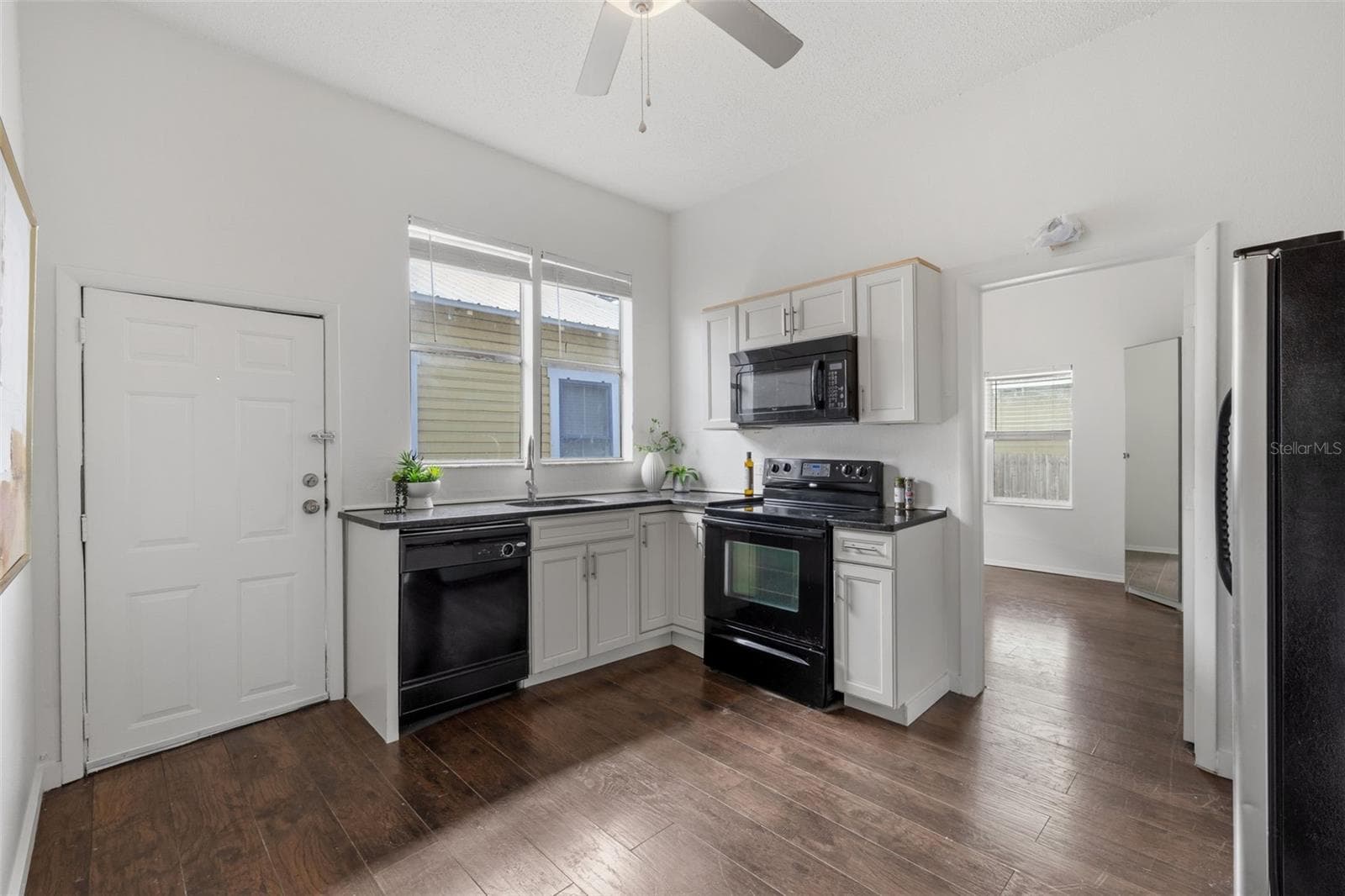 Duplex at 2204 N 10TH ST, TAMPA, photo 3 of 57