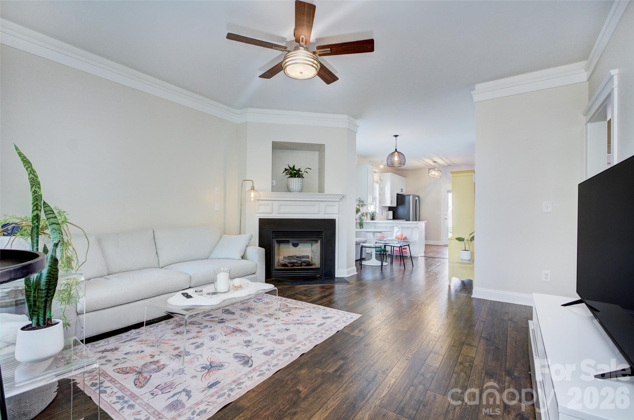 Single Family Residence at 16619 Spruell Street, Huntersville, photo 5 of 38