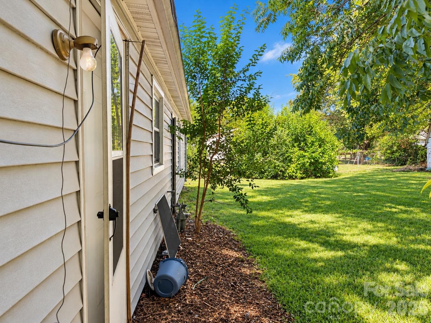 Single Family Residence at 2636 Dalecrest Drive, Charlotte, photo 15 of 19