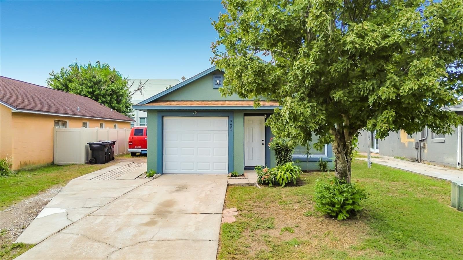 Single Family Residence at 9684 HOLLYHILL DR, ORLANDO, photo 2 of 43