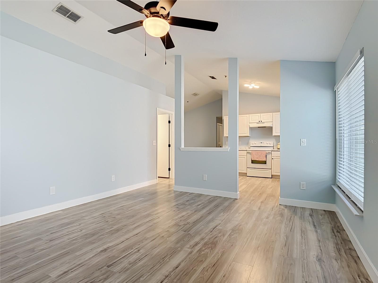 Single Family Residence at 9684 HOLLYHILL DR, ORLANDO, photo 11 of 43