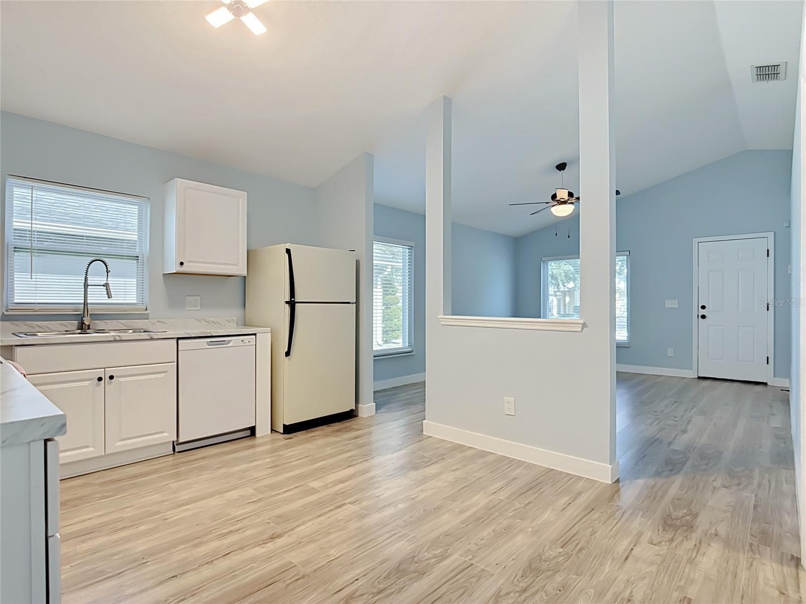 Single Family Residence at 9684 HOLLYHILL DR, ORLANDO, photo 12 of 43