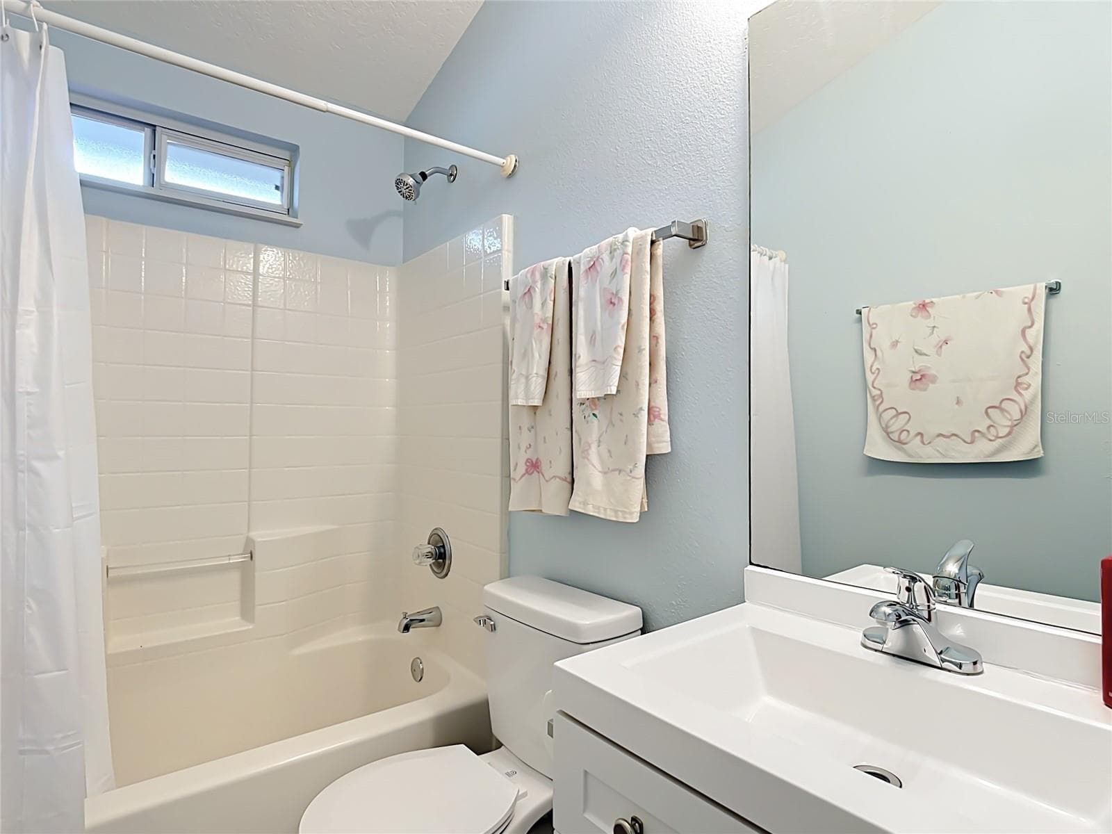 Single Family Residence at 9684 HOLLYHILL DR, ORLANDO, photo 25 of 43