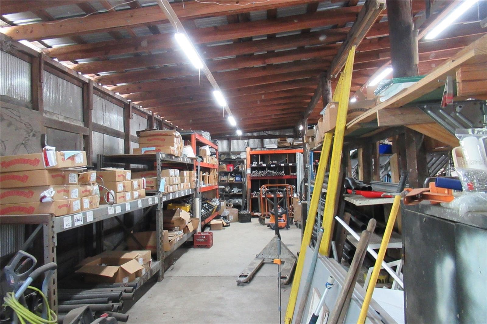Shop/Warehouse Interior - 14562 KENNARD ST, WALDO