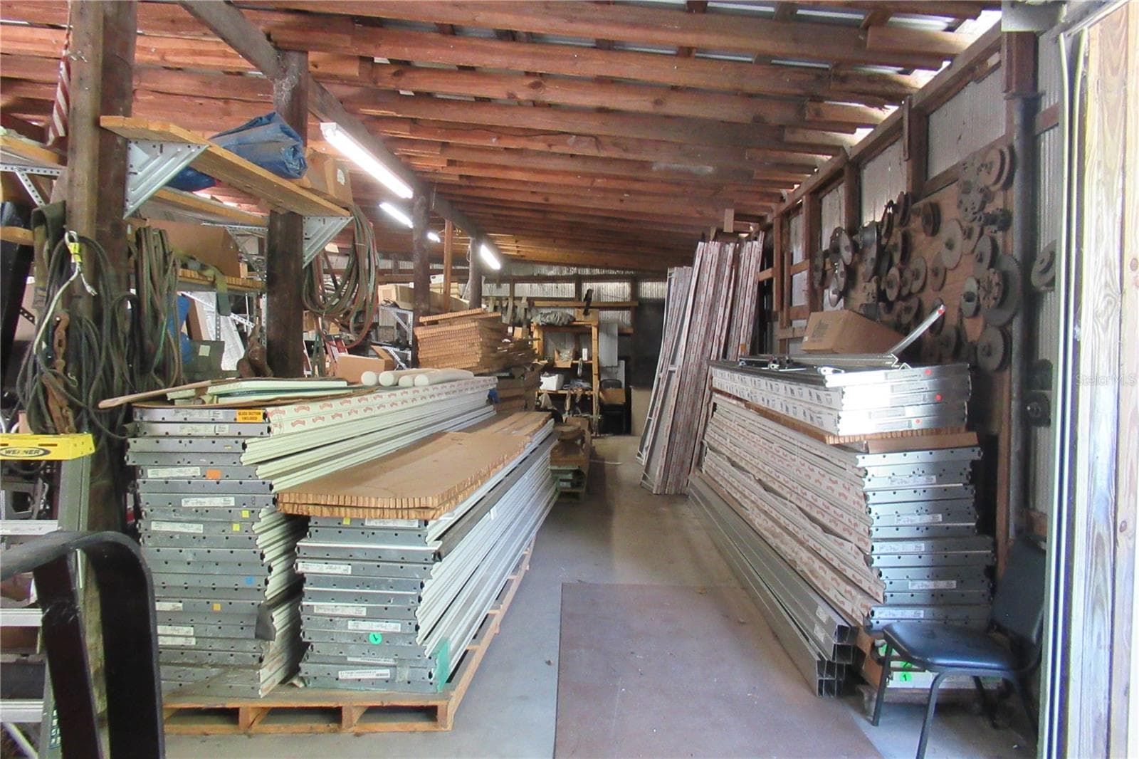 Shop/Warehouse Interior - 14562 KENNARD ST, WALDO
