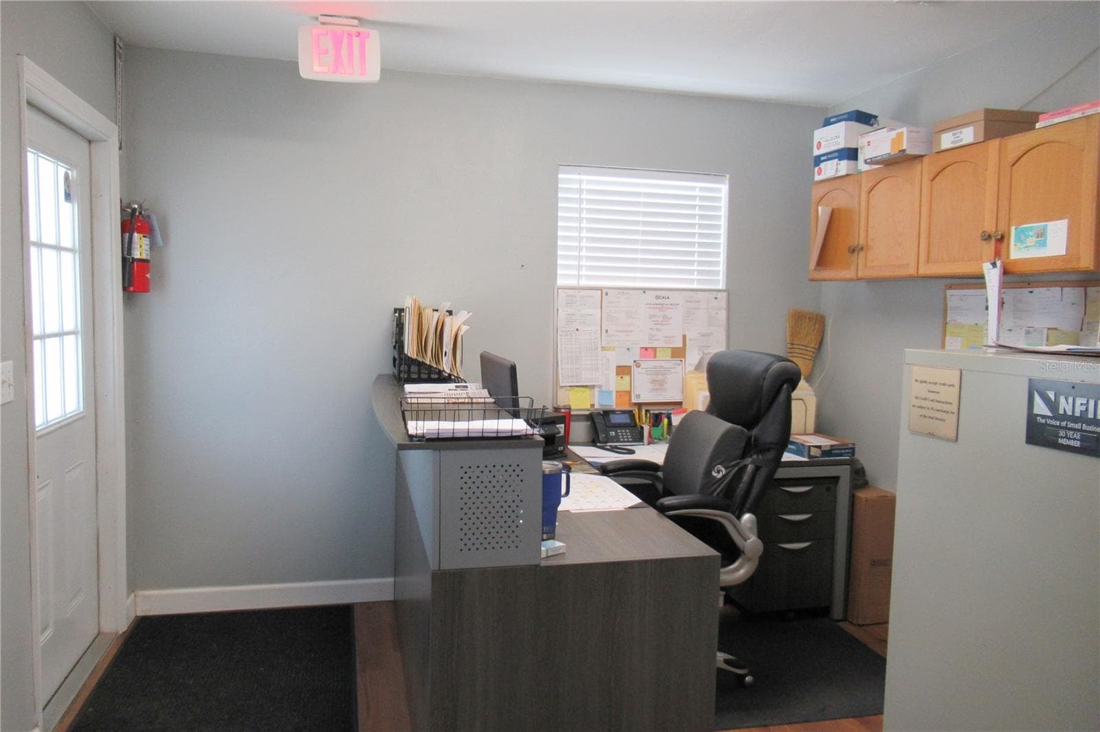 Reception area - 14562 KENNARD ST, WALDO