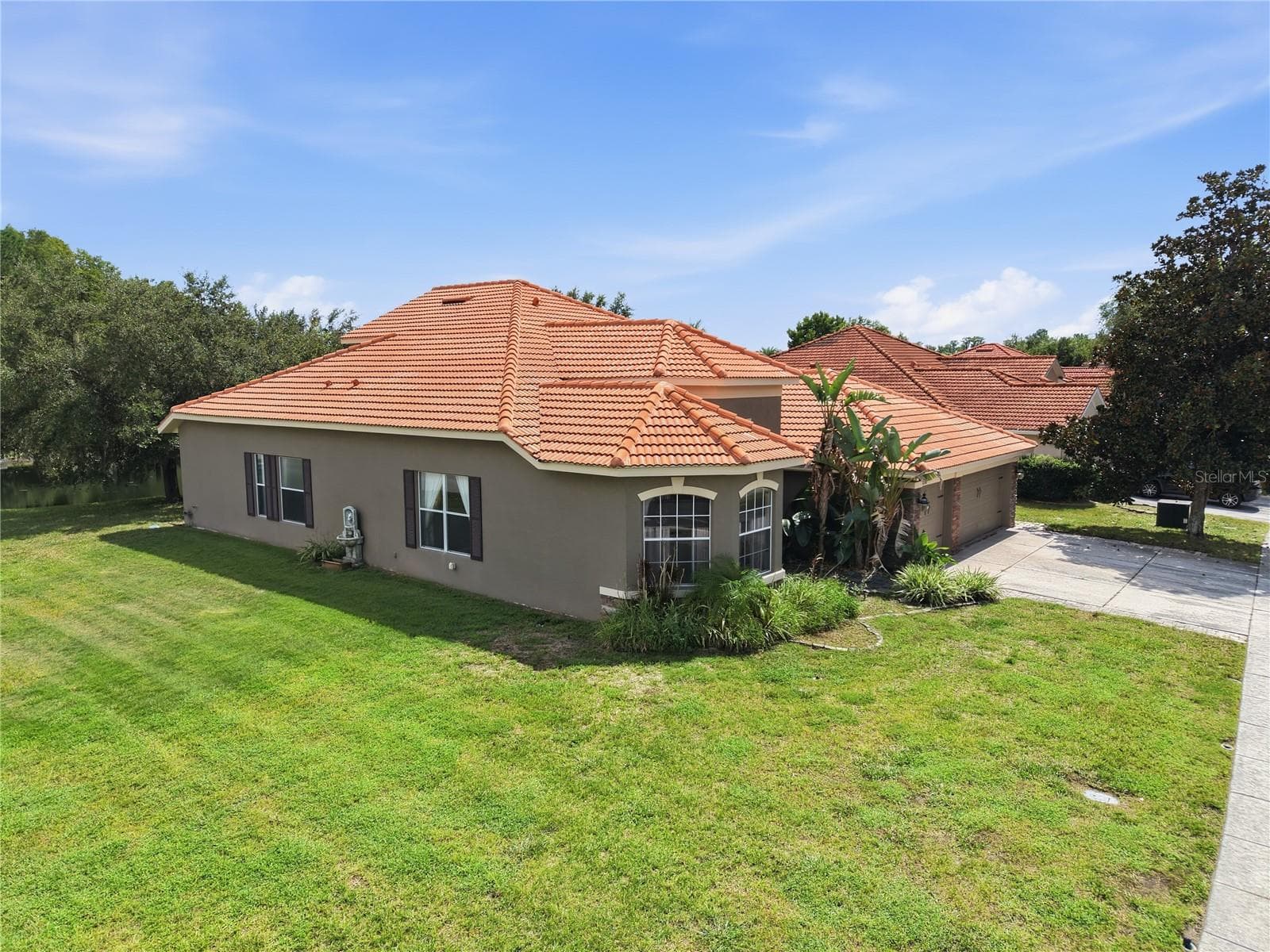Single Family Residence at 11530 OYSTER BAY CIR, NEW PORT RICHEY, photo 2 of 43