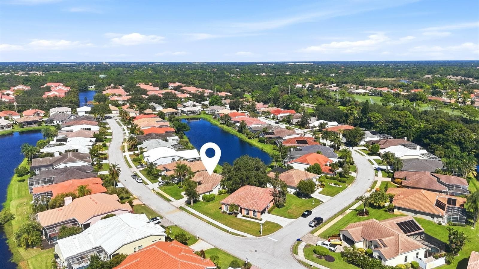 Single Family Residence at 4246 HEARTHSTONE DR, SARASOTA, photo 2 of 38