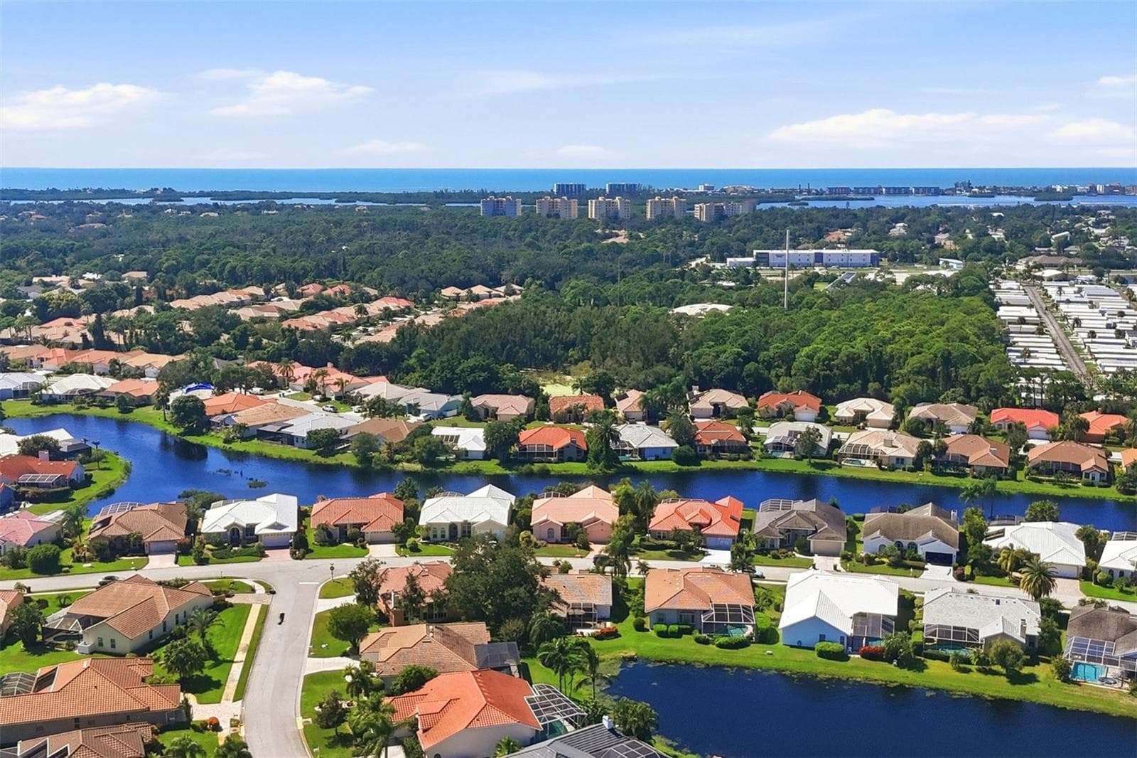 Single Family Residence at 4246 HEARTHSTONE DR, SARASOTA, photo 3 of 38
