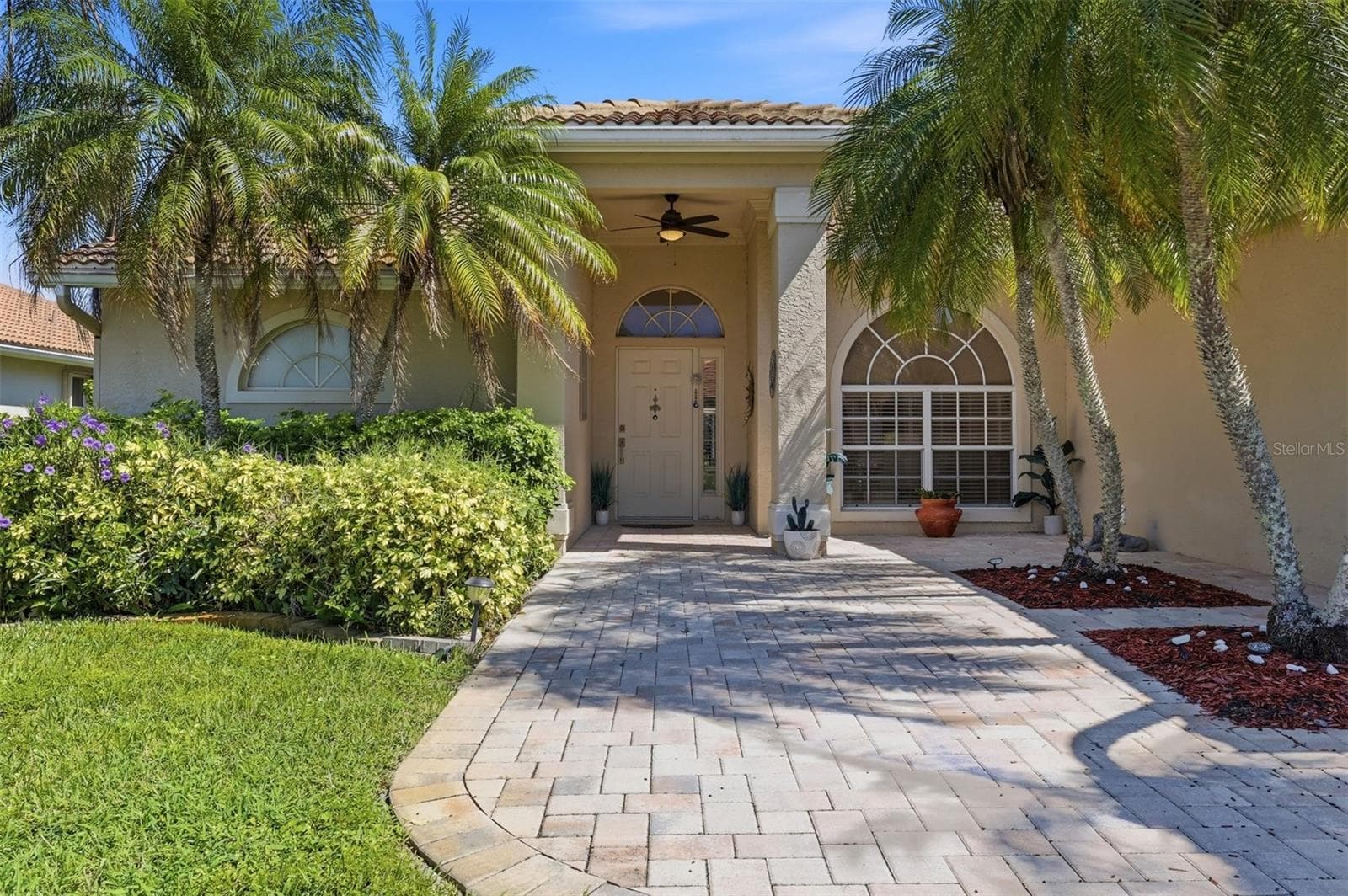 Single Family Residence at 4246 HEARTHSTONE DR, SARASOTA, photo 6 of 38