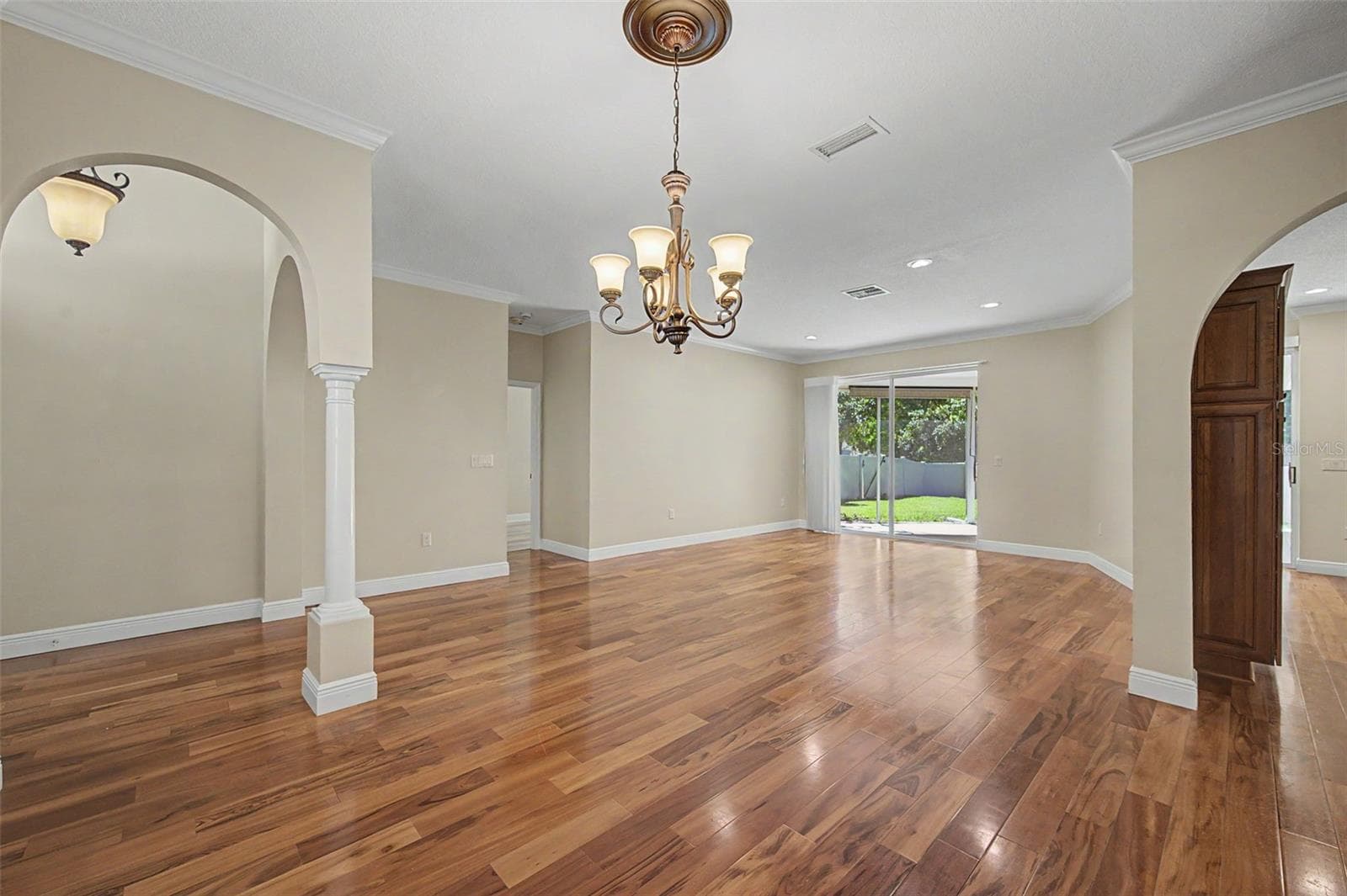 Single Family Residence at 1558 E LAKE WOODLANDS PKWY, OLDSMAR, photo 5 of 53