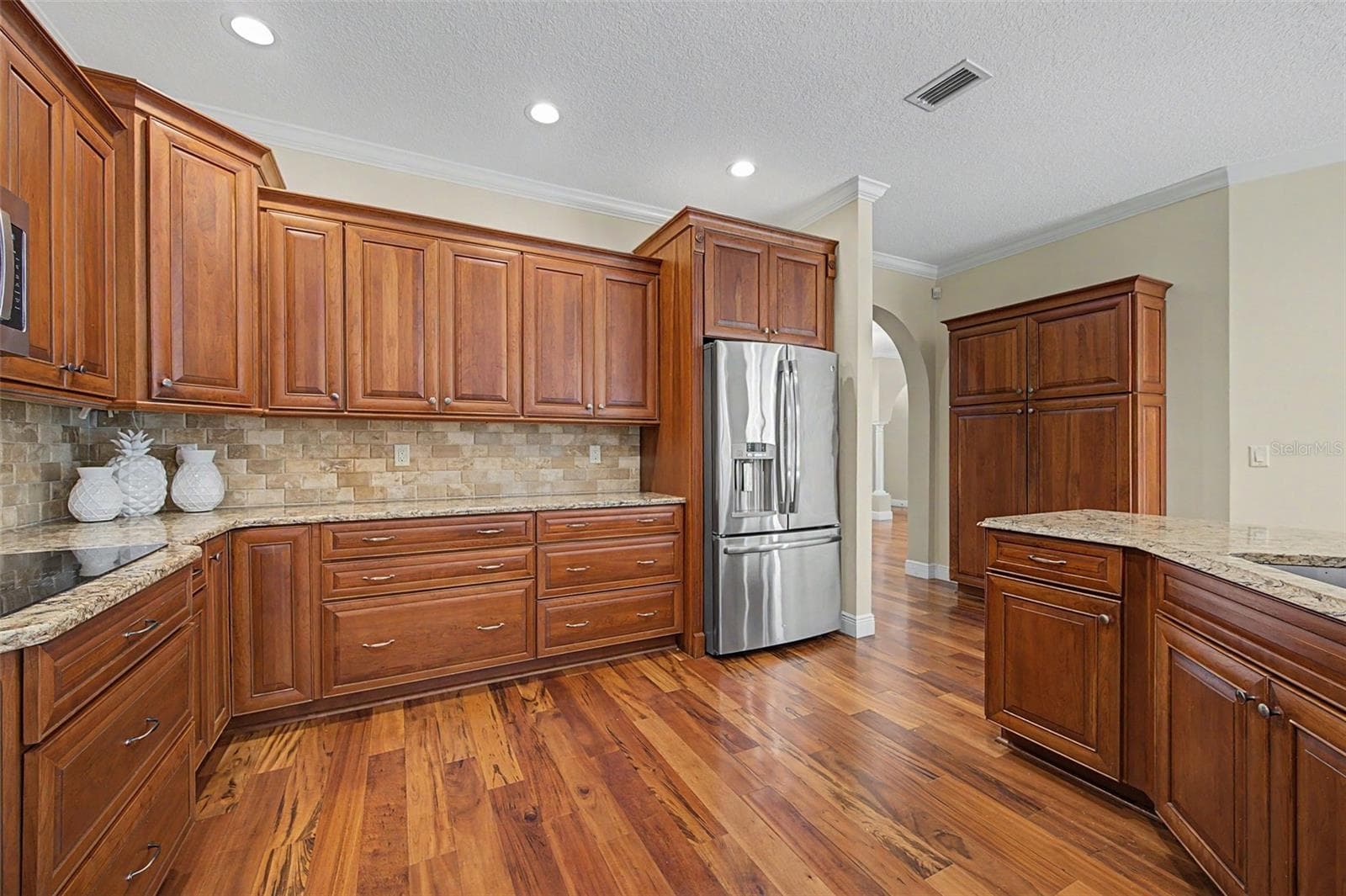 Single Family Residence at 1558 E LAKE WOODLANDS PKWY, OLDSMAR, photo 10 of 53