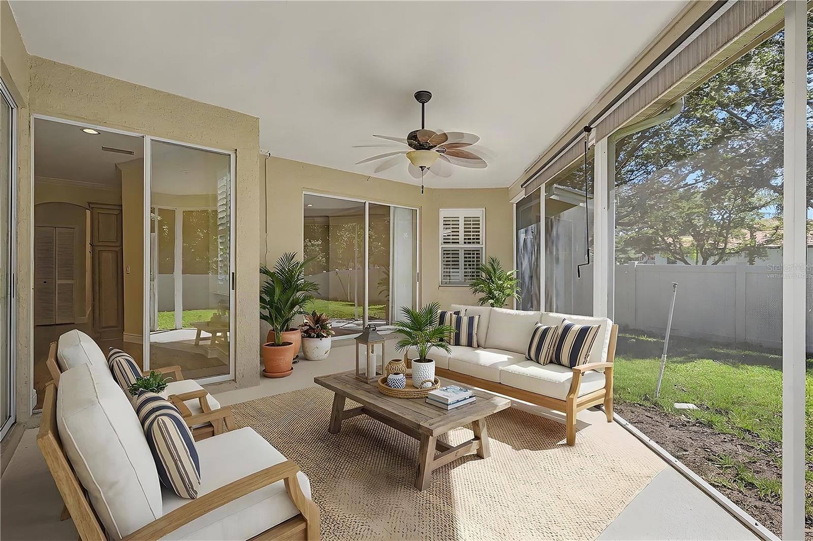 Virtually Staged - 1558 E LAKE WOODLANDS PKWY, OLDSMAR