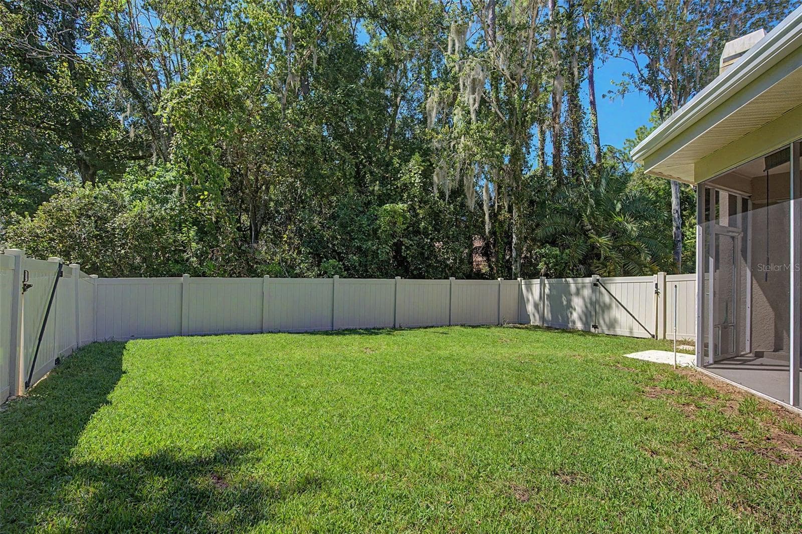 Single Family Residence at 1558 E LAKE WOODLANDS PKWY, OLDSMAR, photo 32 of 53