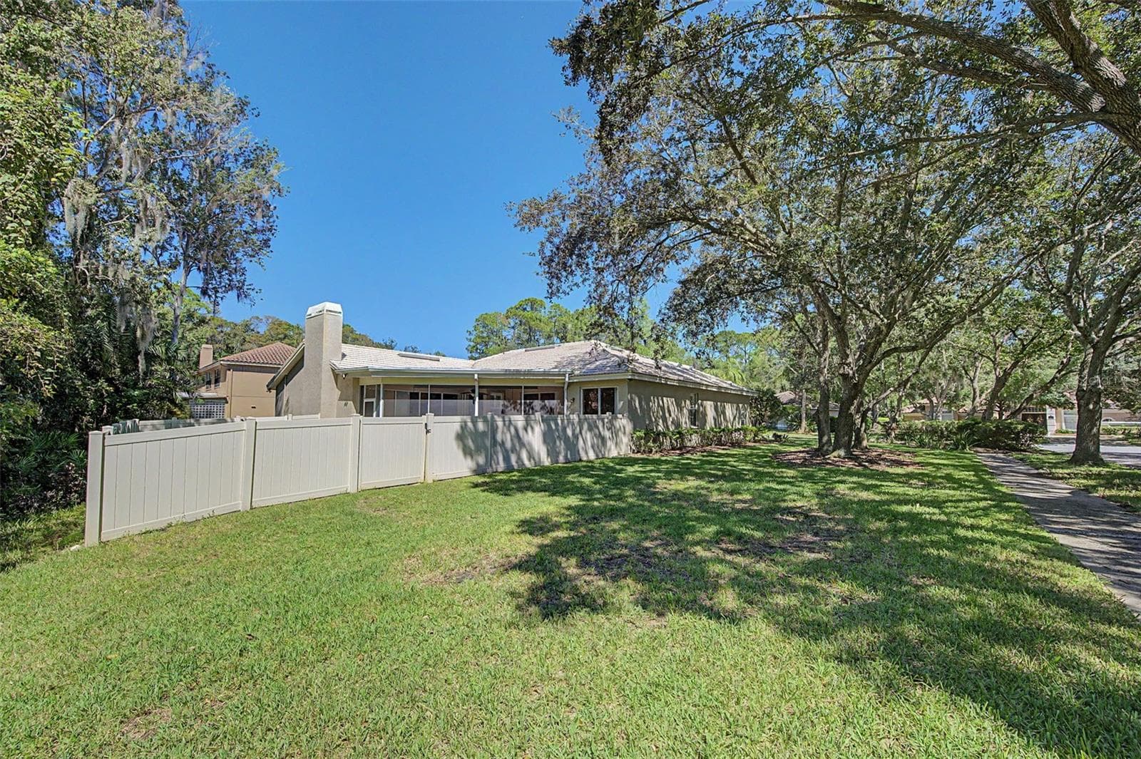 Single Family Residence at 1558 E LAKE WOODLANDS PKWY, OLDSMAR, photo 33 of 53