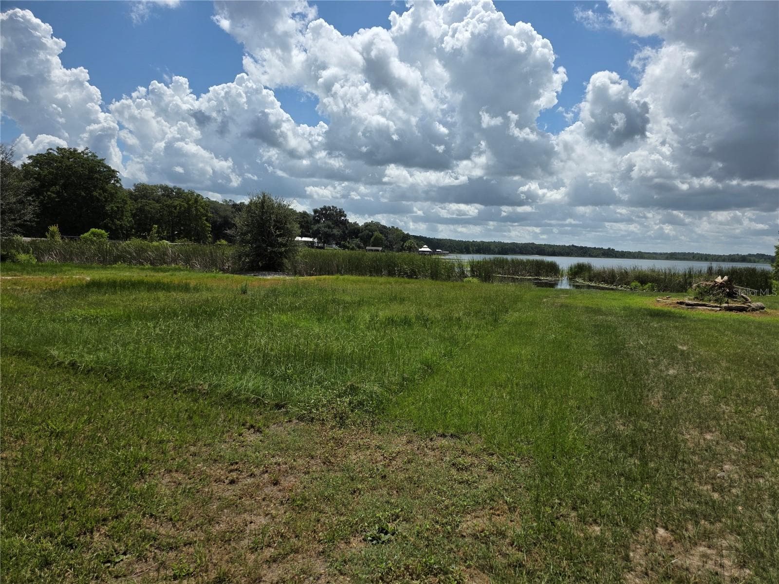 It's a large property where you can enjoy family or picnic time. There is also a boat launch area. - 00 SE 132ND PL, OCKLAWAHA