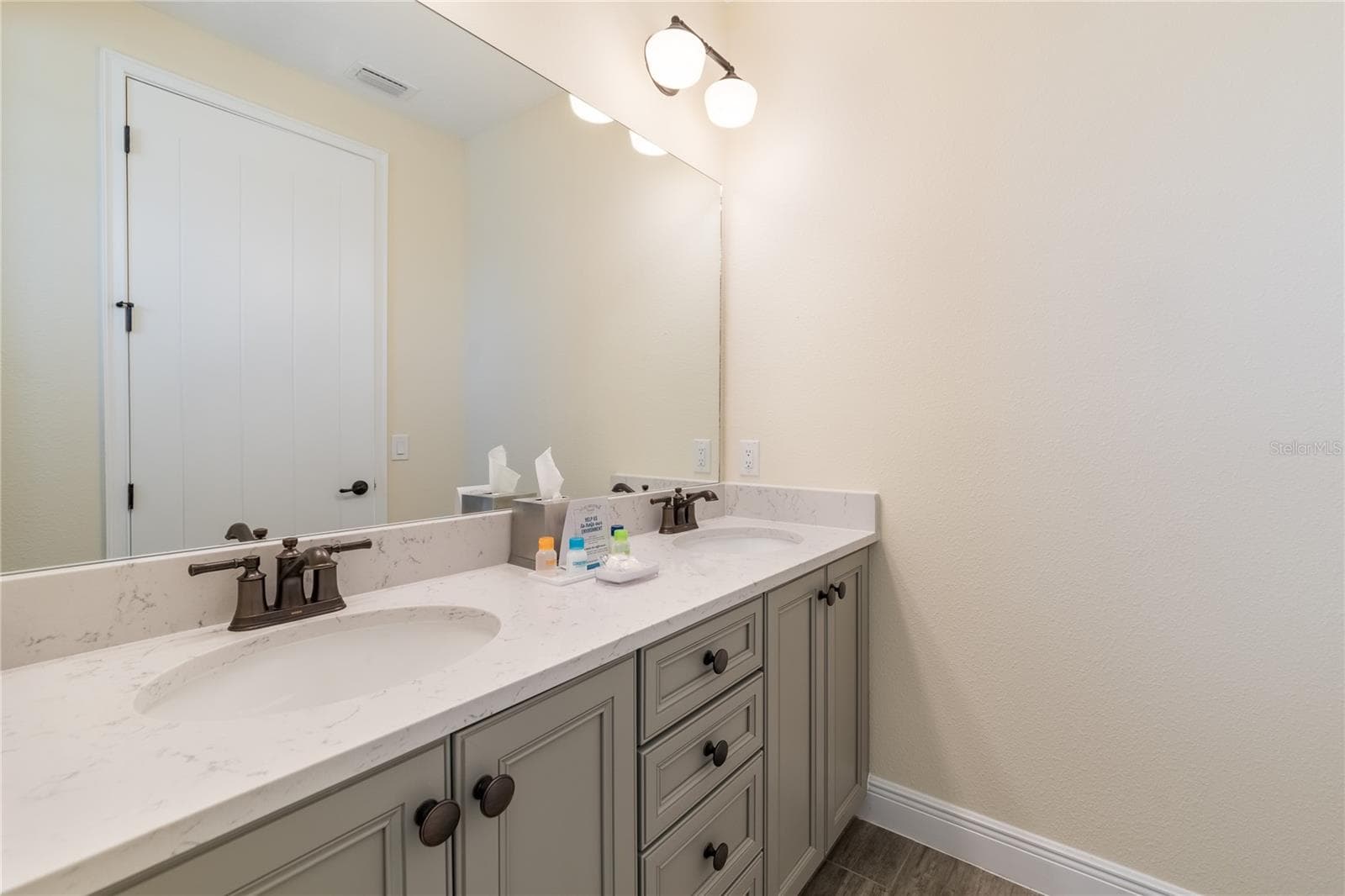 Single Family Residence at 8045 SURF ST, KISSIMMEE, photo 10 of 45
