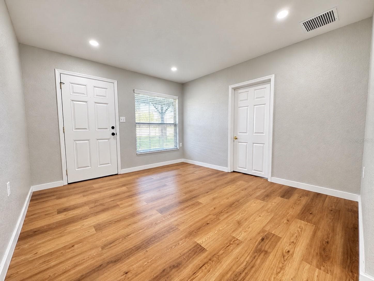 Single Family Residence at 4692 BARLEY ST, ORLANDO, photo 4 of 27
