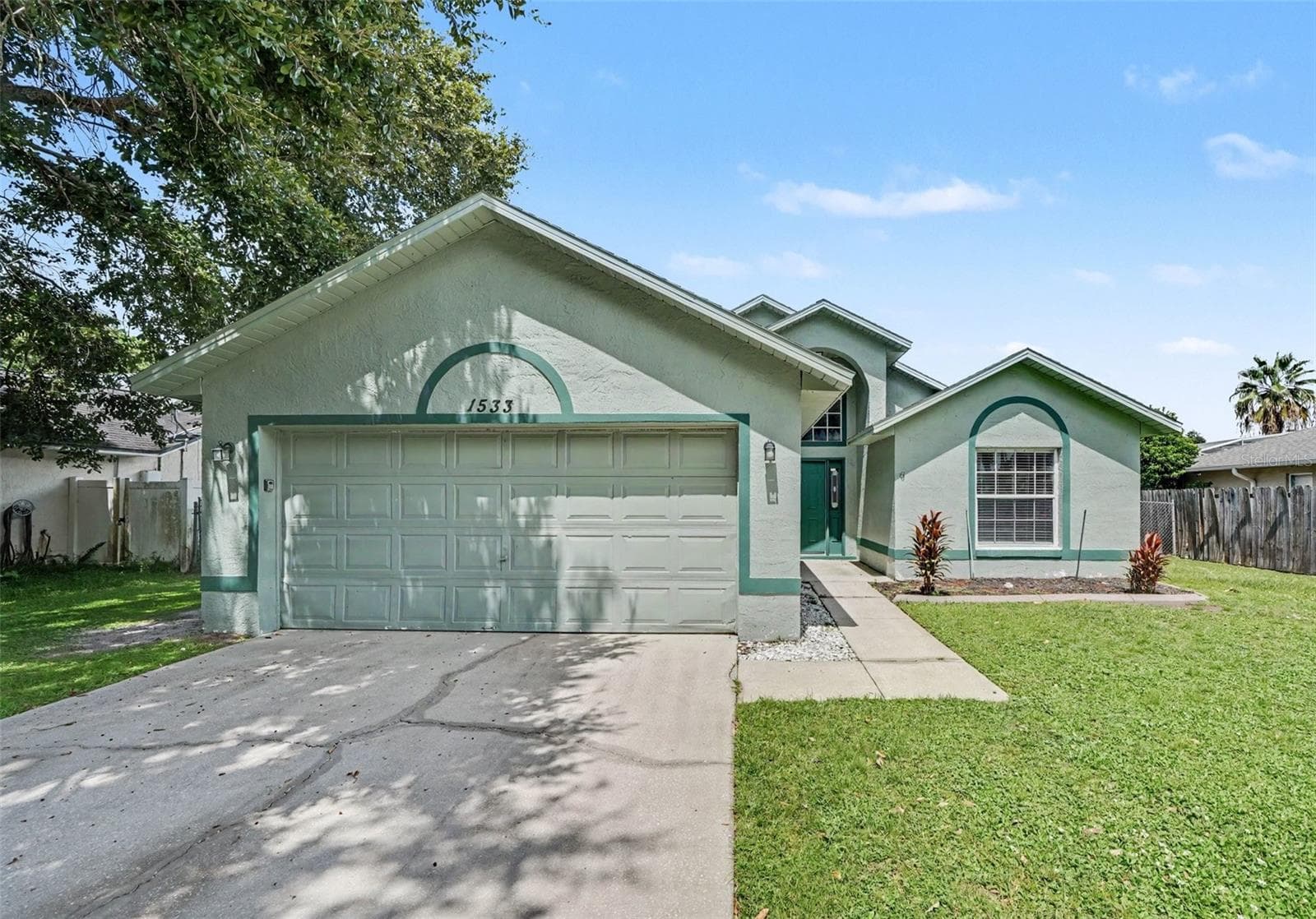 1533 CYPRESS WOODS CIR