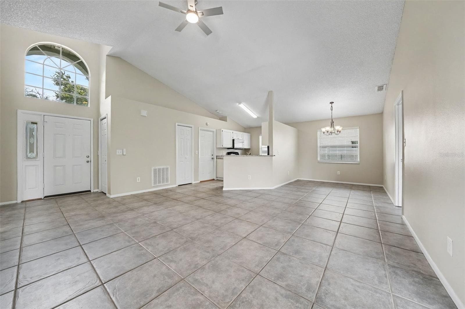 Single Family Residence at 1533 CYPRESS WOODS CIR, ST CLOUD, photo 2 of 23