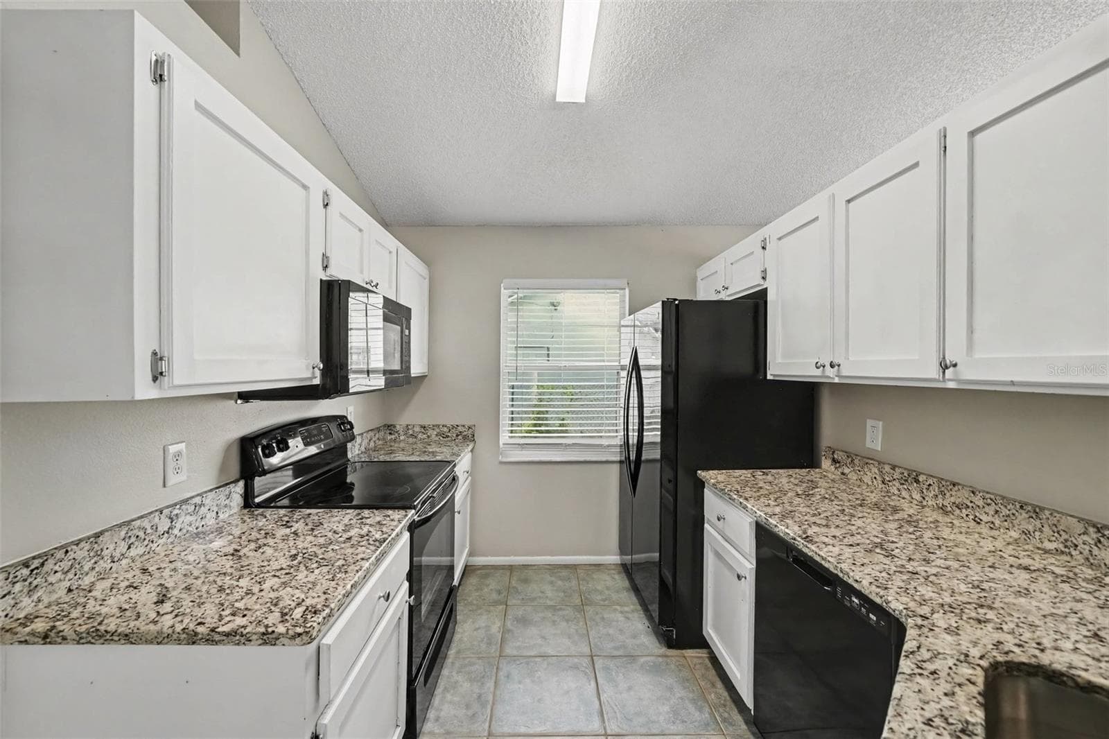 Single Family Residence at 1533 CYPRESS WOODS CIR, ST CLOUD, photo 10 of 23