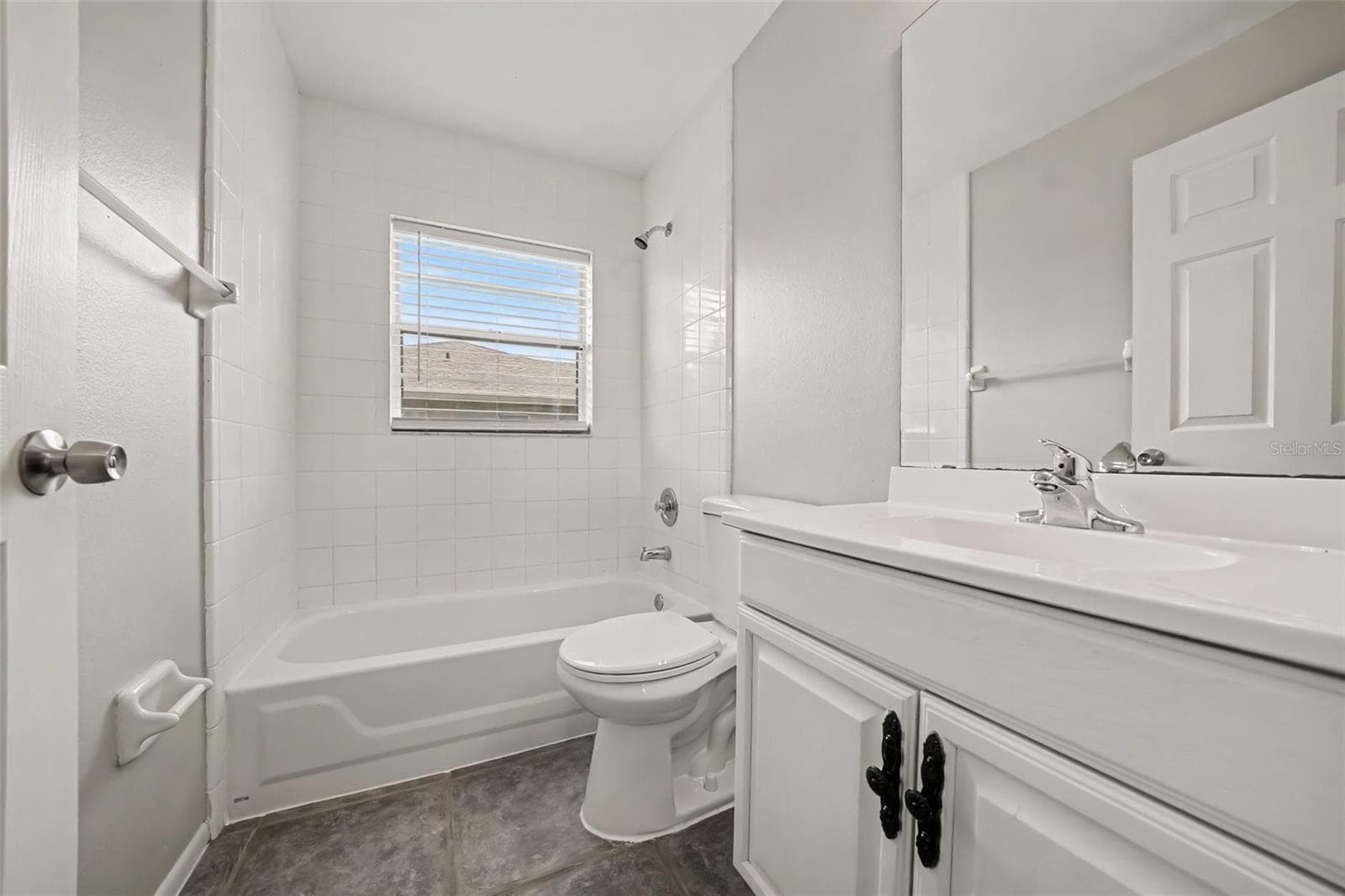 Single Family Residence at 1533 CYPRESS WOODS CIR, ST CLOUD, photo 18 of 23