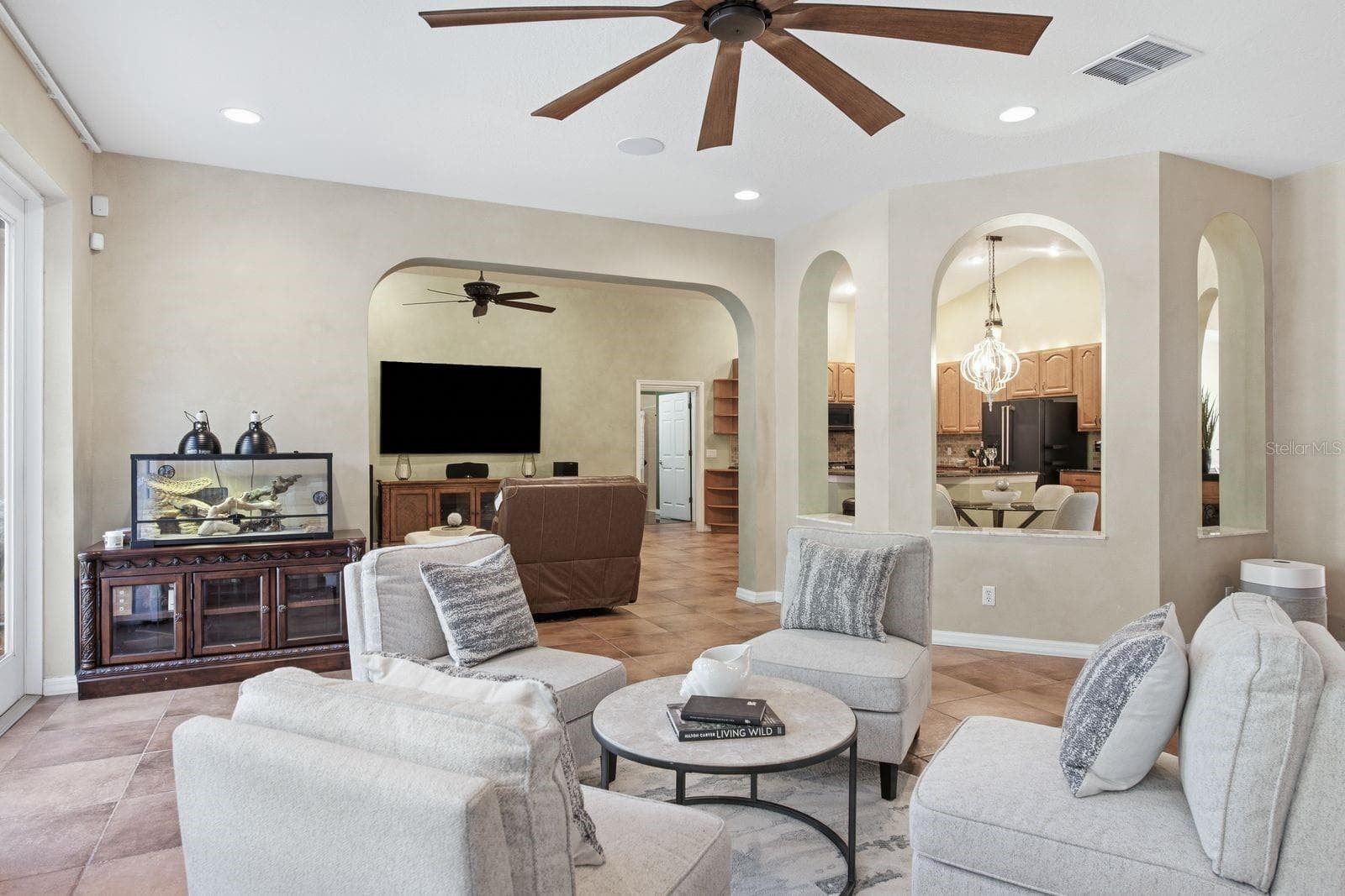 Single Family Residence at 580 S FLORIDA AVE, TARPON SPRINGS, photo 8 of 42