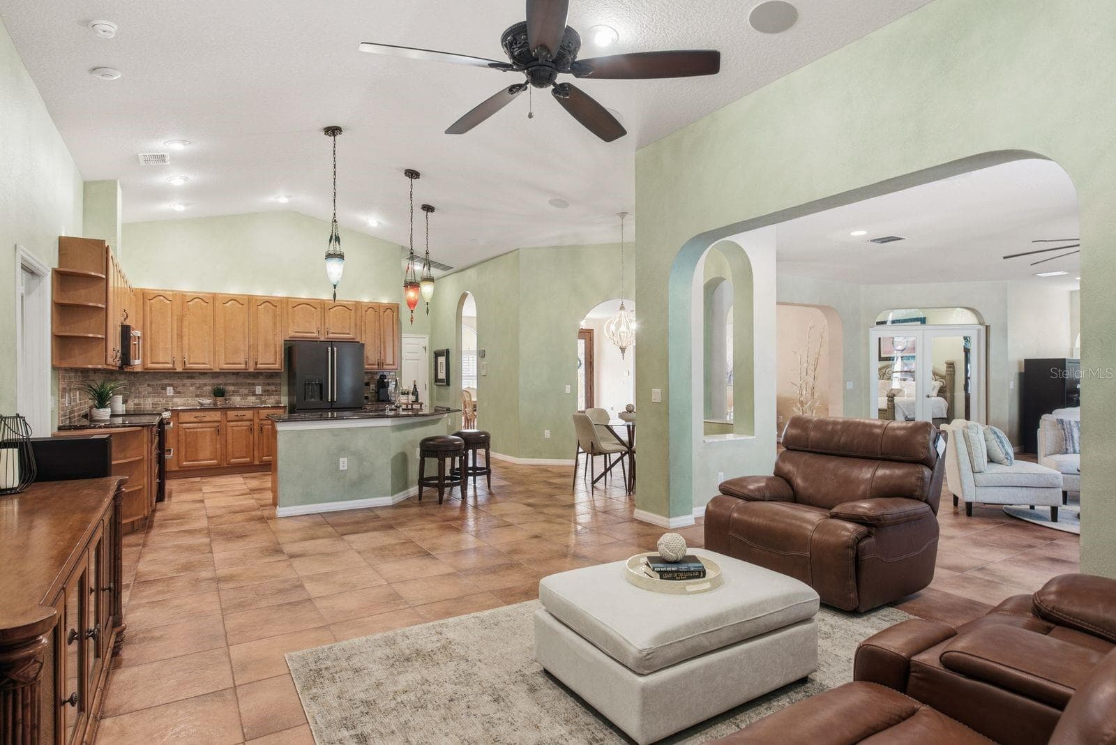Single Family Residence at 580 S FLORIDA AVE, TARPON SPRINGS, photo 12 of 42
