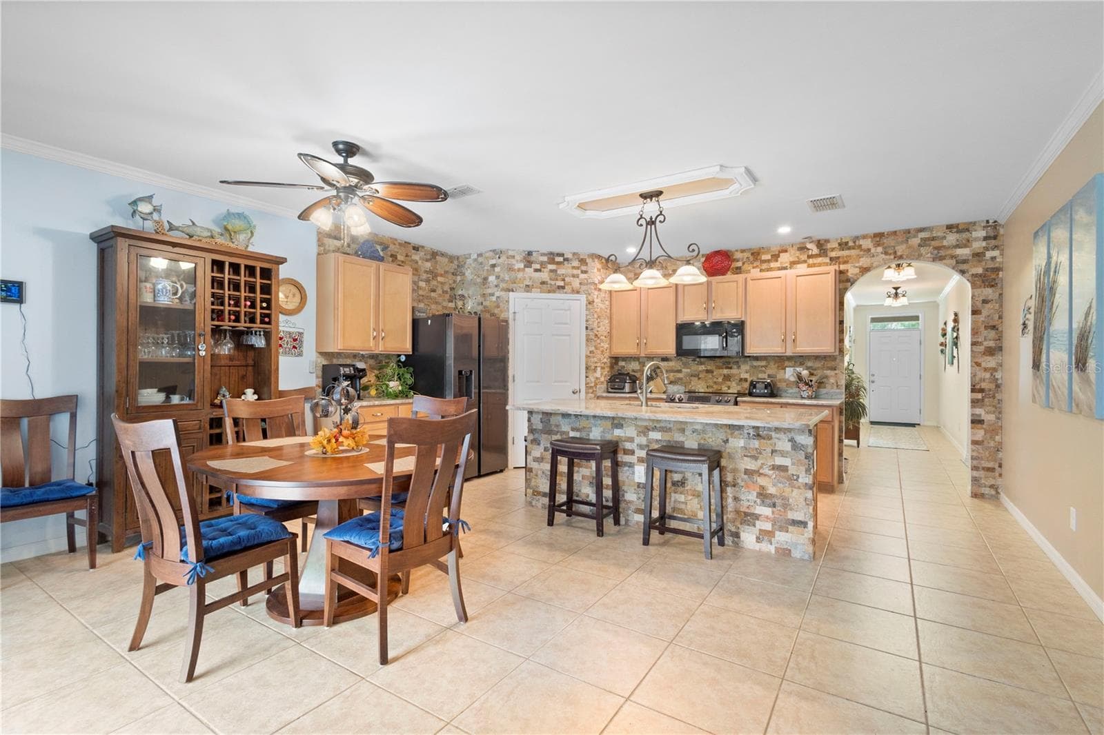 Stunning Kitchen with eat in dining area. - 9259 CALUMET BLVD, PORT CHARLOTTE