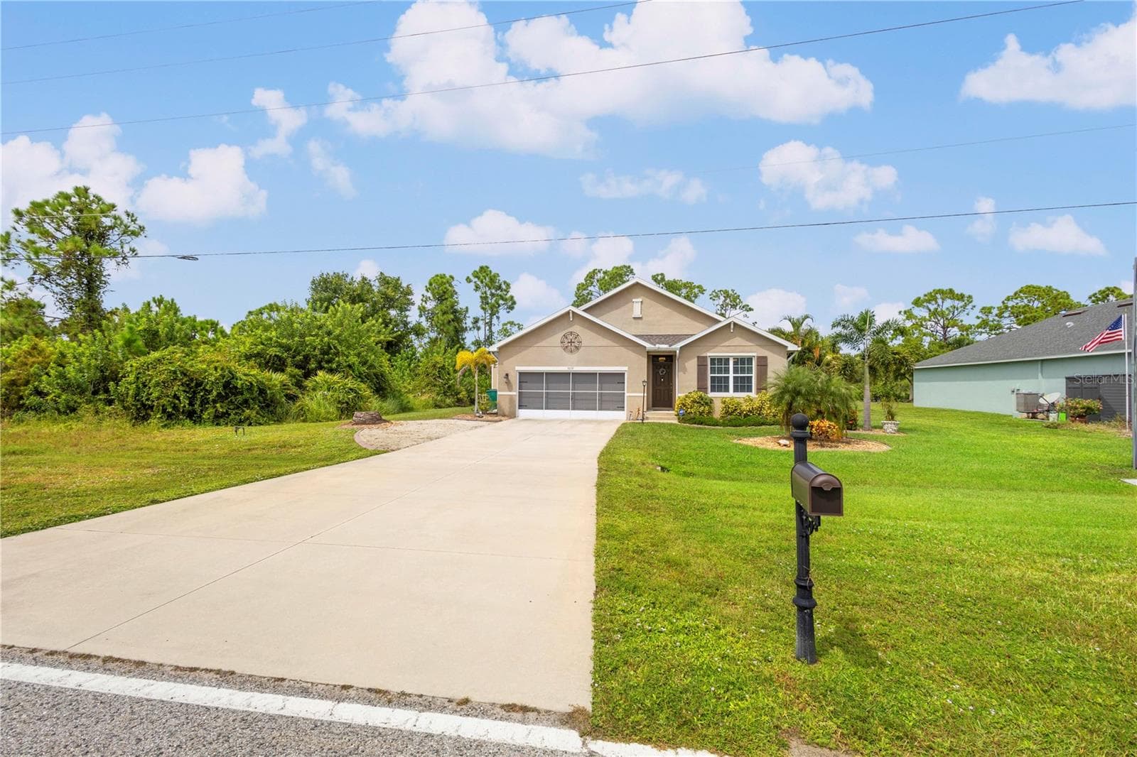 Welcome Home! - 9259 CALUMET BLVD, PORT CHARLOTTE