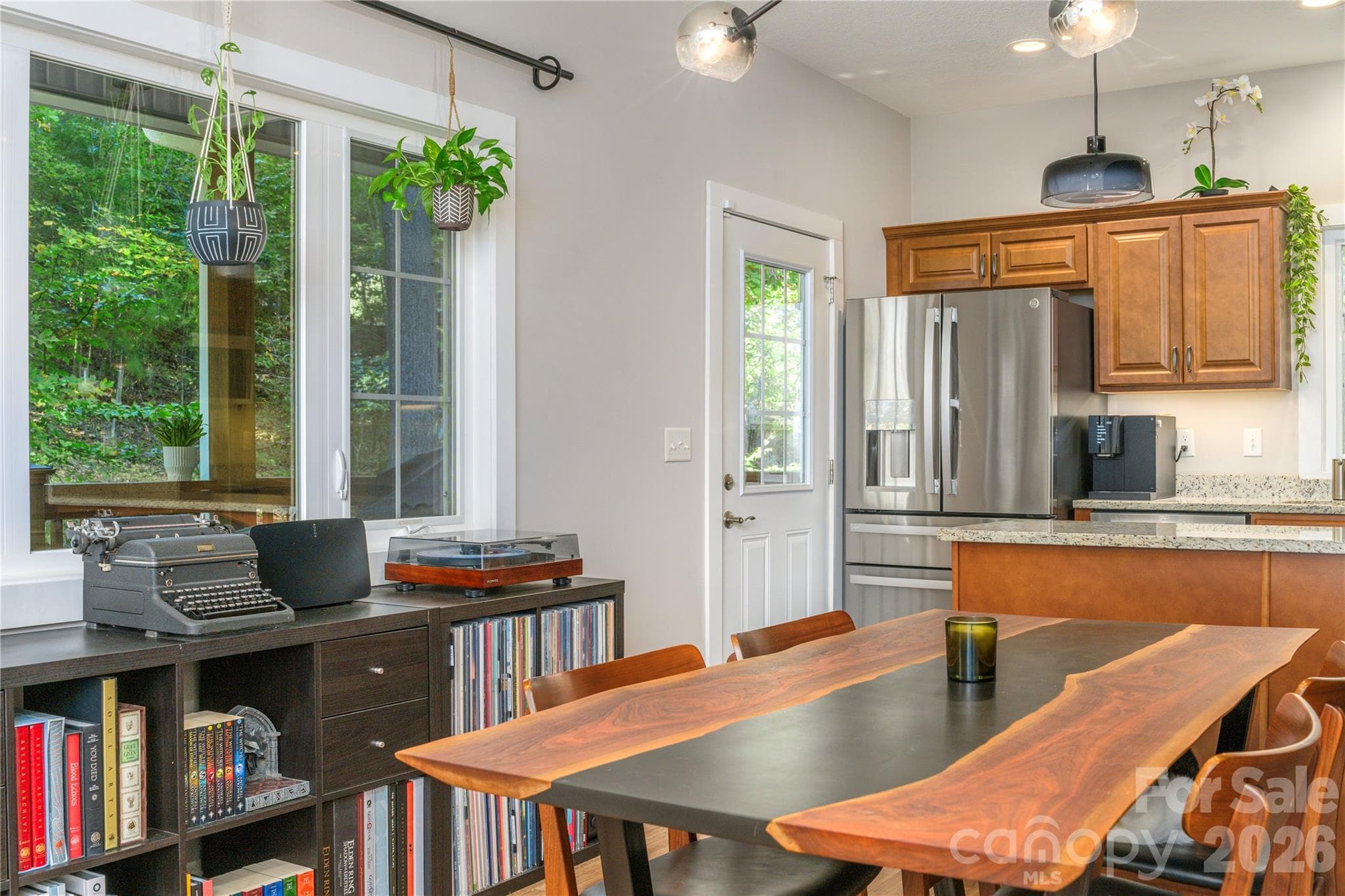 Single Family Residence at 5 Goodman Road, Asheville, photo 9 of 34