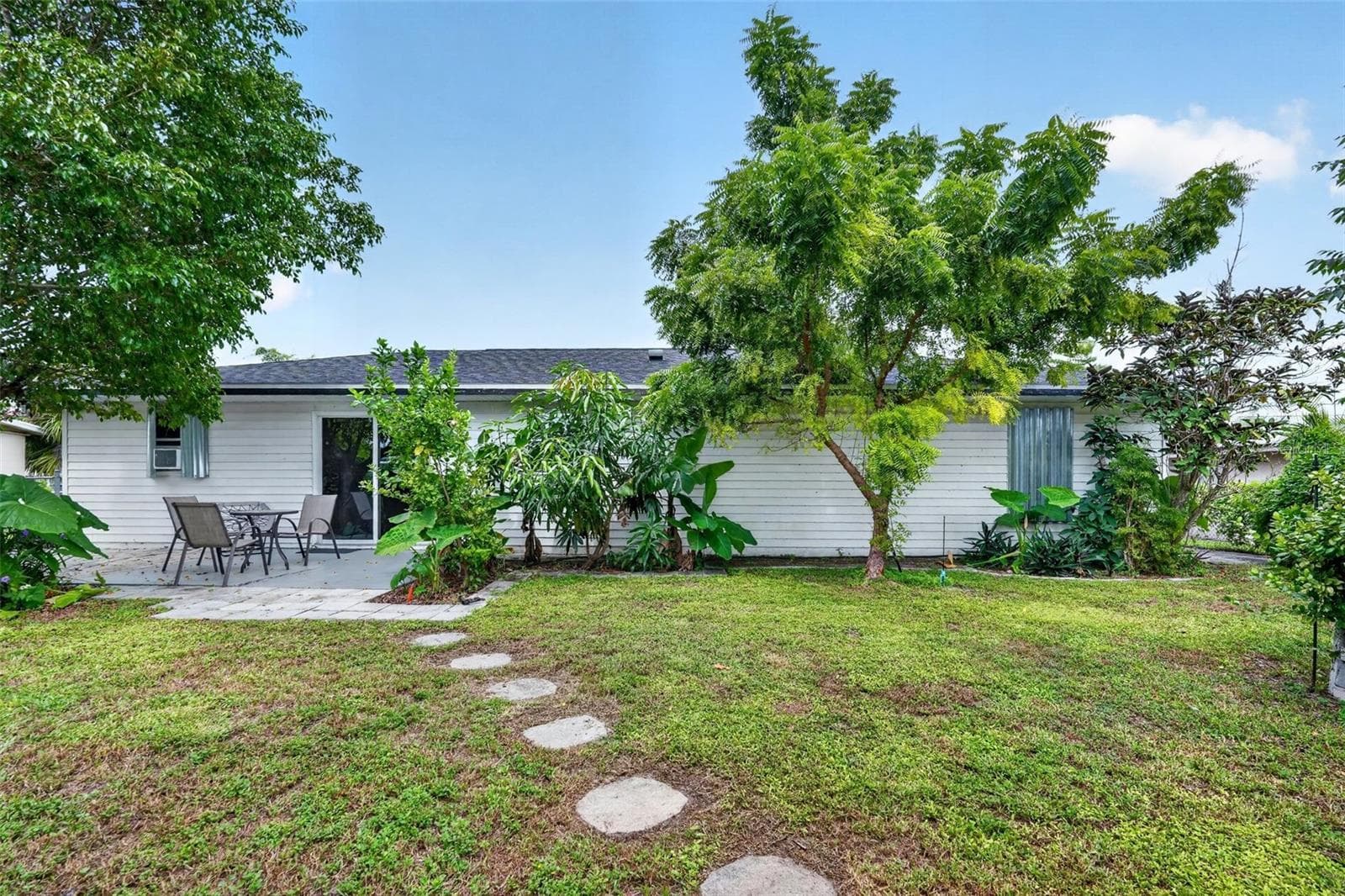 Single Family Residence at 21883 CATHERINE AVE, PORT CHARLOTTE, photo 3 of 38