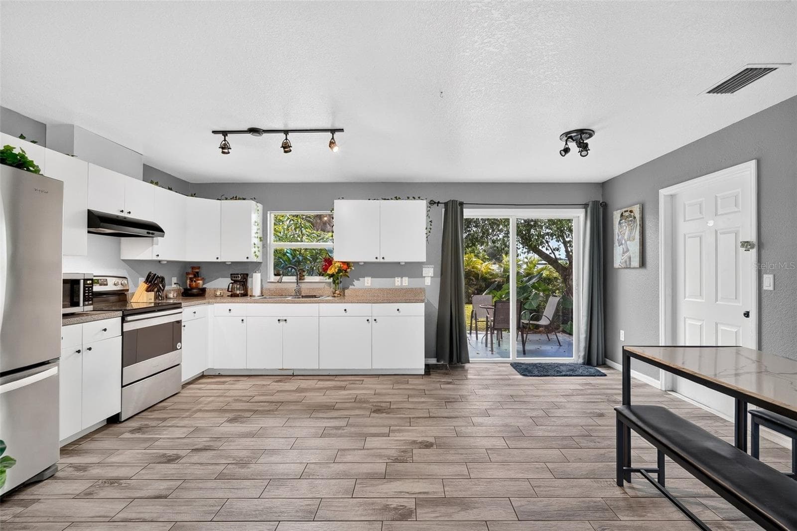 Single Family Residence at 21883 CATHERINE AVE, PORT CHARLOTTE, photo 12 of 38