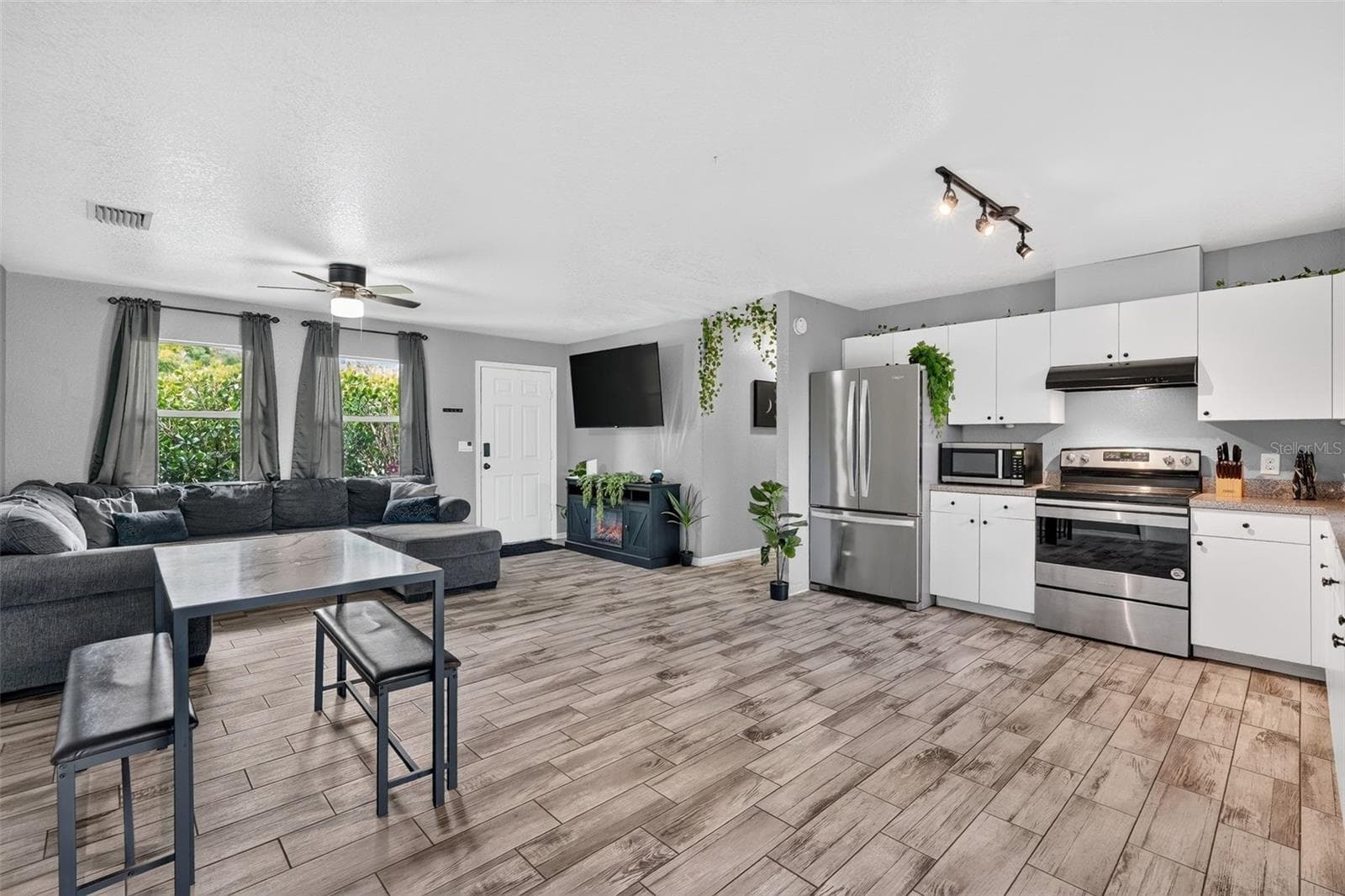 Single Family Residence at 21883 CATHERINE AVE, PORT CHARLOTTE, photo 16 of 38