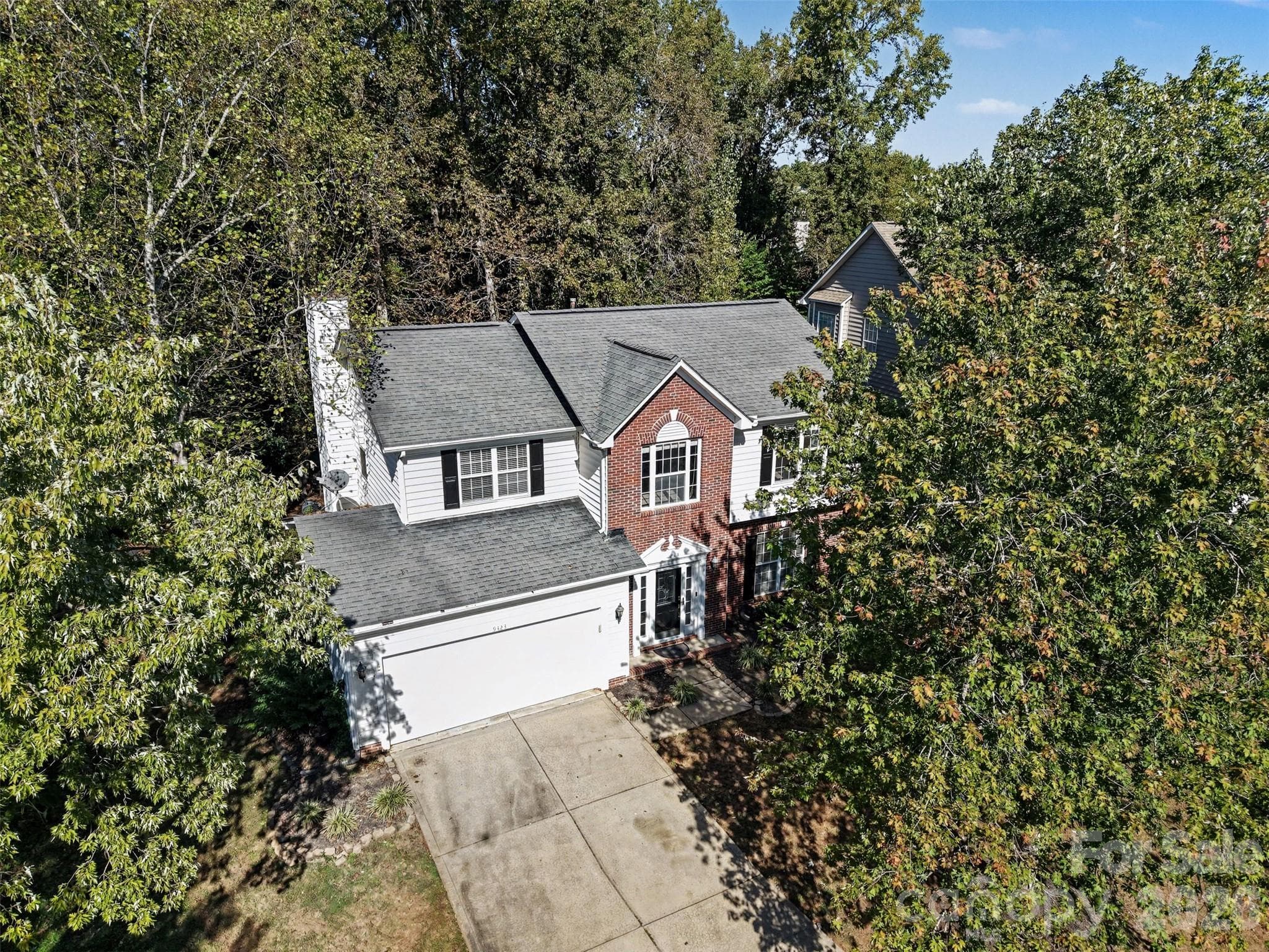 Single Family Residence at 9423 Willow Tree Lane, Charlotte, photo 3 of 38