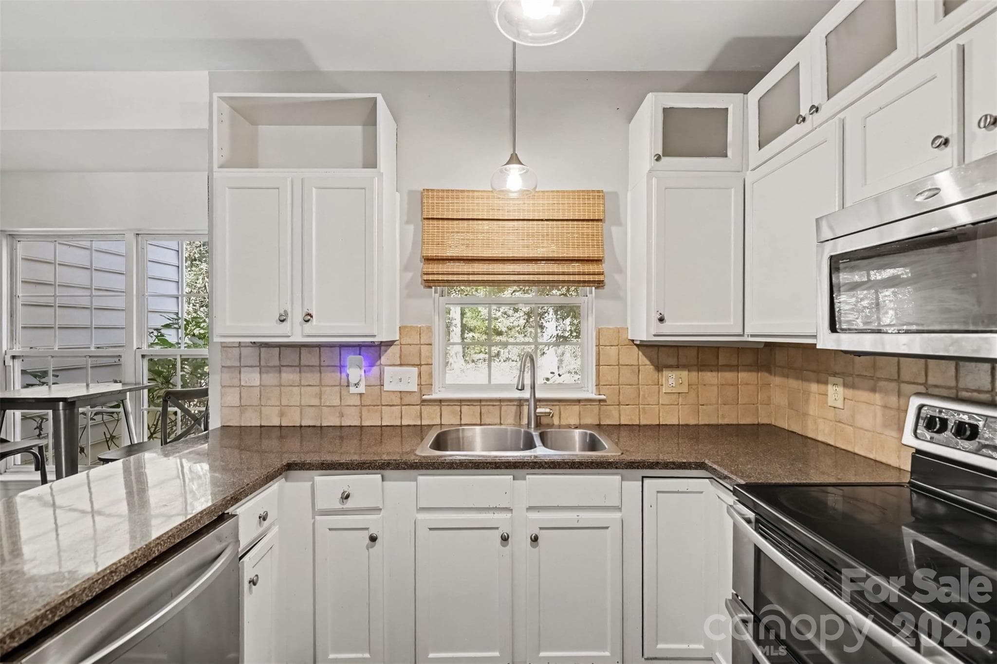 Single Family Residence at 9423 Willow Tree Lane, Charlotte, photo 12 of 38