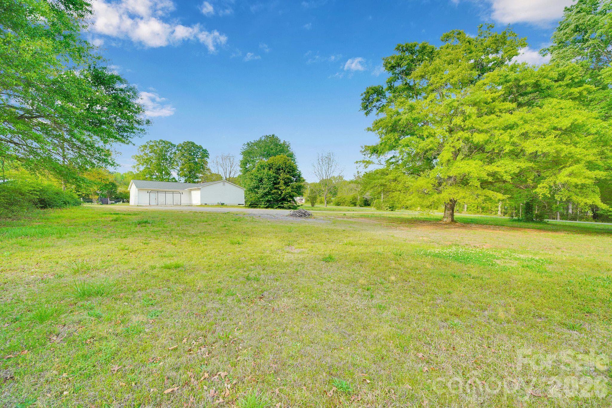 Single Family Residence at 1260 Russell Road, Rock Hill, photo 11 of 48