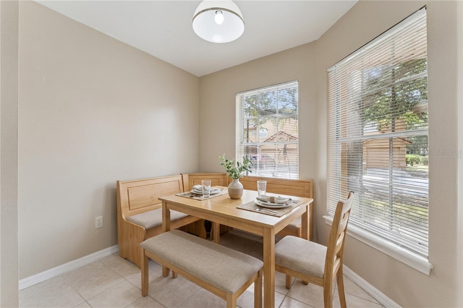 virtually staged nook - 1192 N FAIRWAY DR #1192, APOPKA