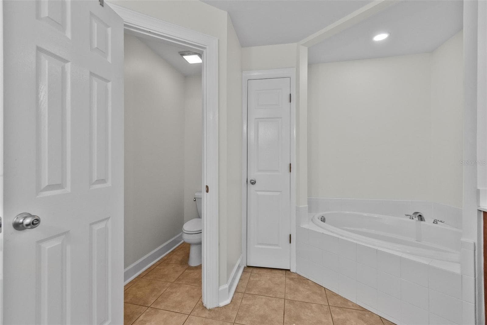 Primary Bathroom - 300 BELLA HARBOR CT #101, PALM COAST
